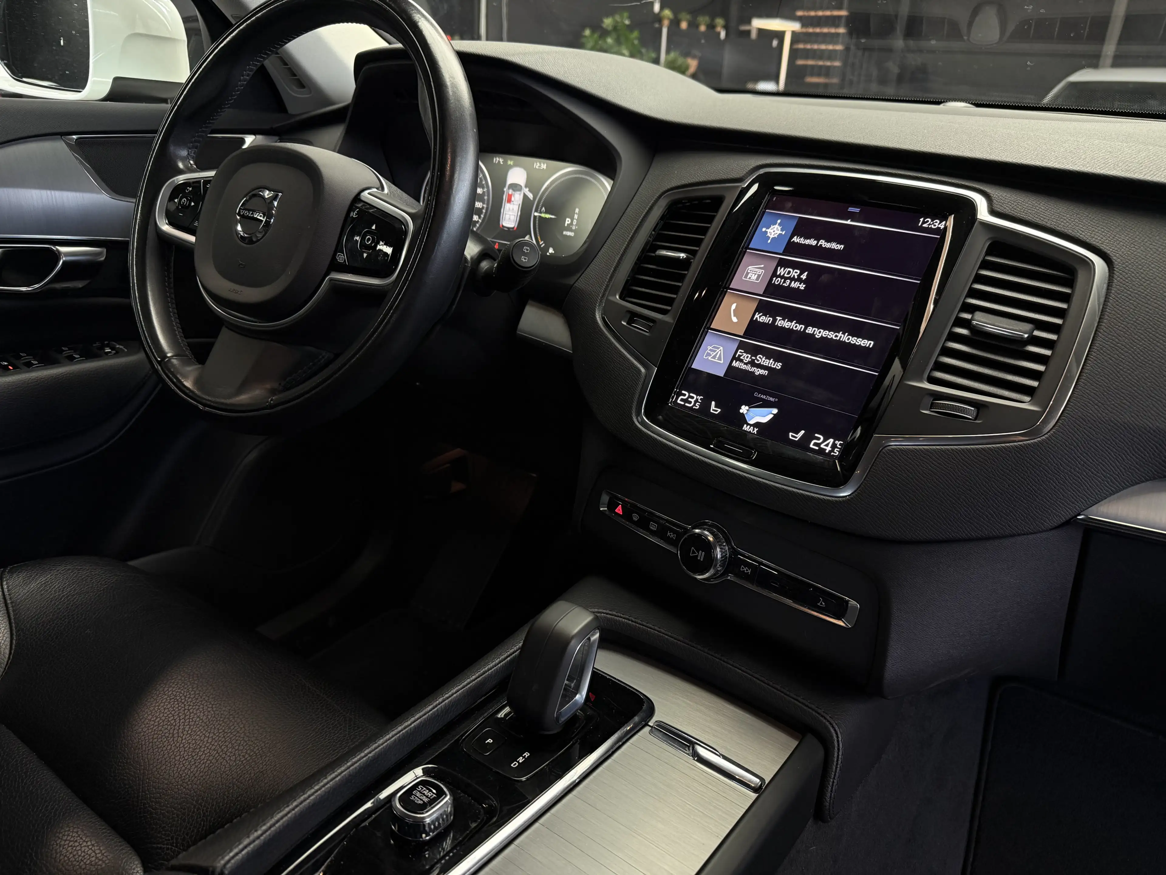 Volvo XC90 Inscription Expression Recharge AWD AHK Totwinkel- — photo 9