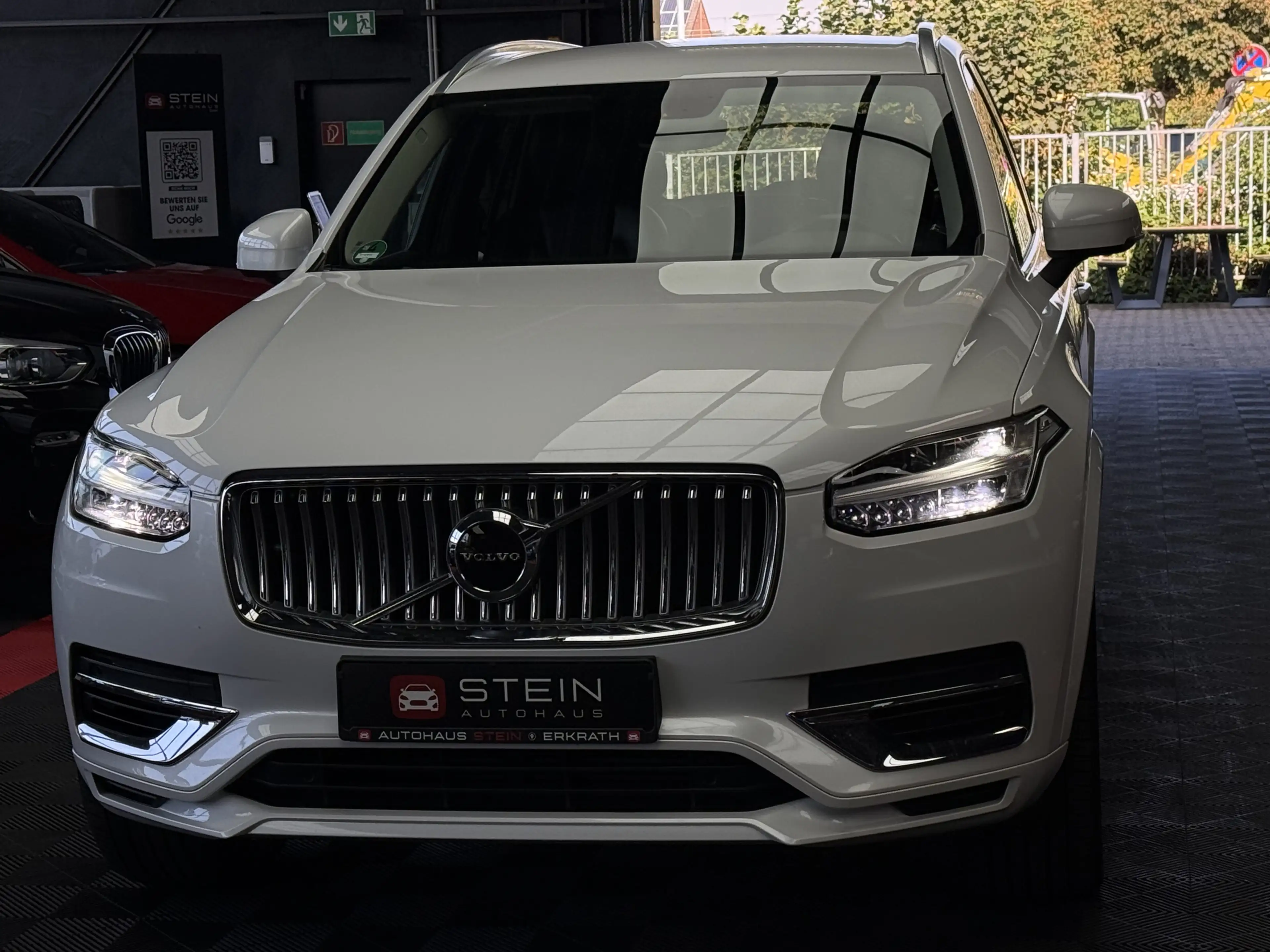 Volvo XC90 Inscription Expression Recharge AWD AHK Totwinkel- — photo 2