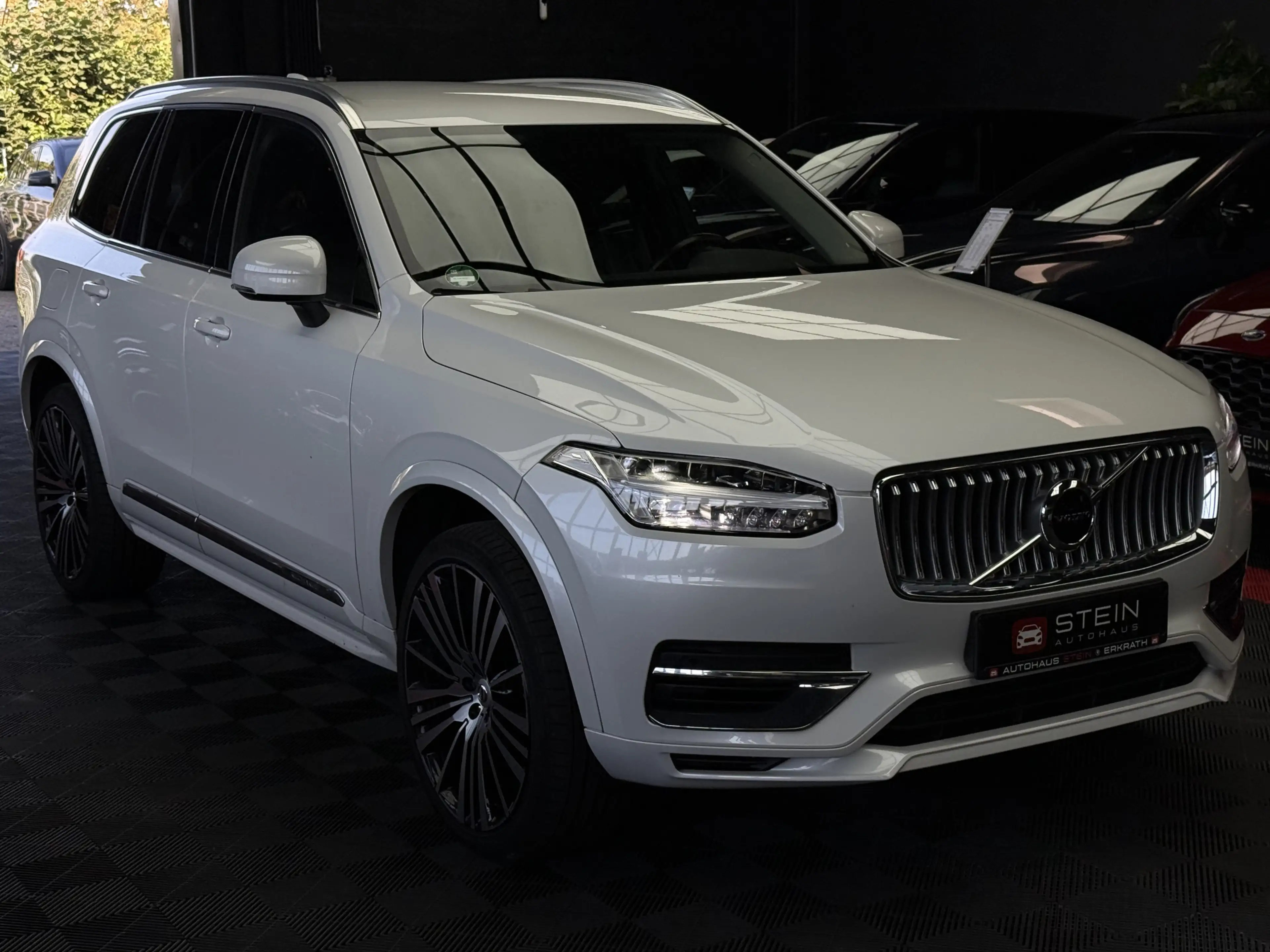 Volvo XC90 Inscription Expression Recharge AWD AHK Totwinkel- — photo 6