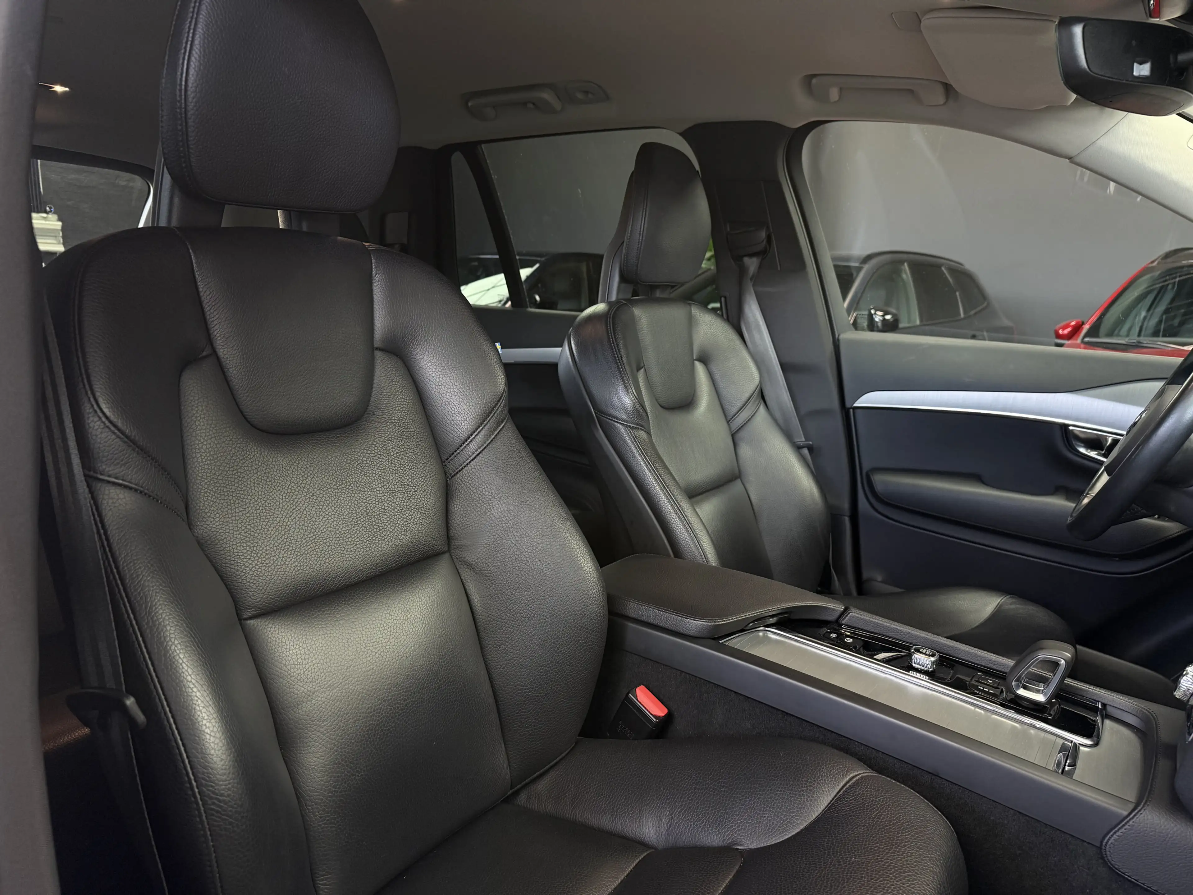 Volvo XC90 Inscription Expression Recharge AWD AHK Totwinkel- — photo 10