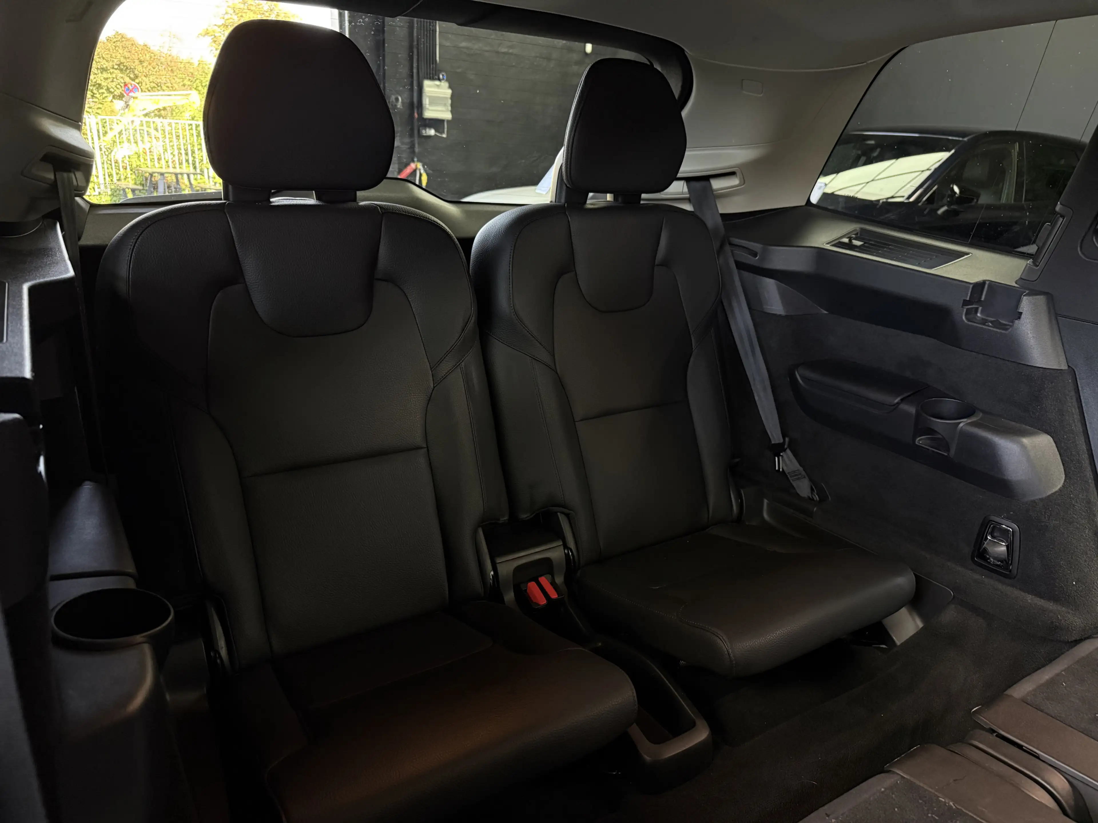 Volvo XC90 Inscription Expression Recharge AWD AHK Totwinkel- — photo 13