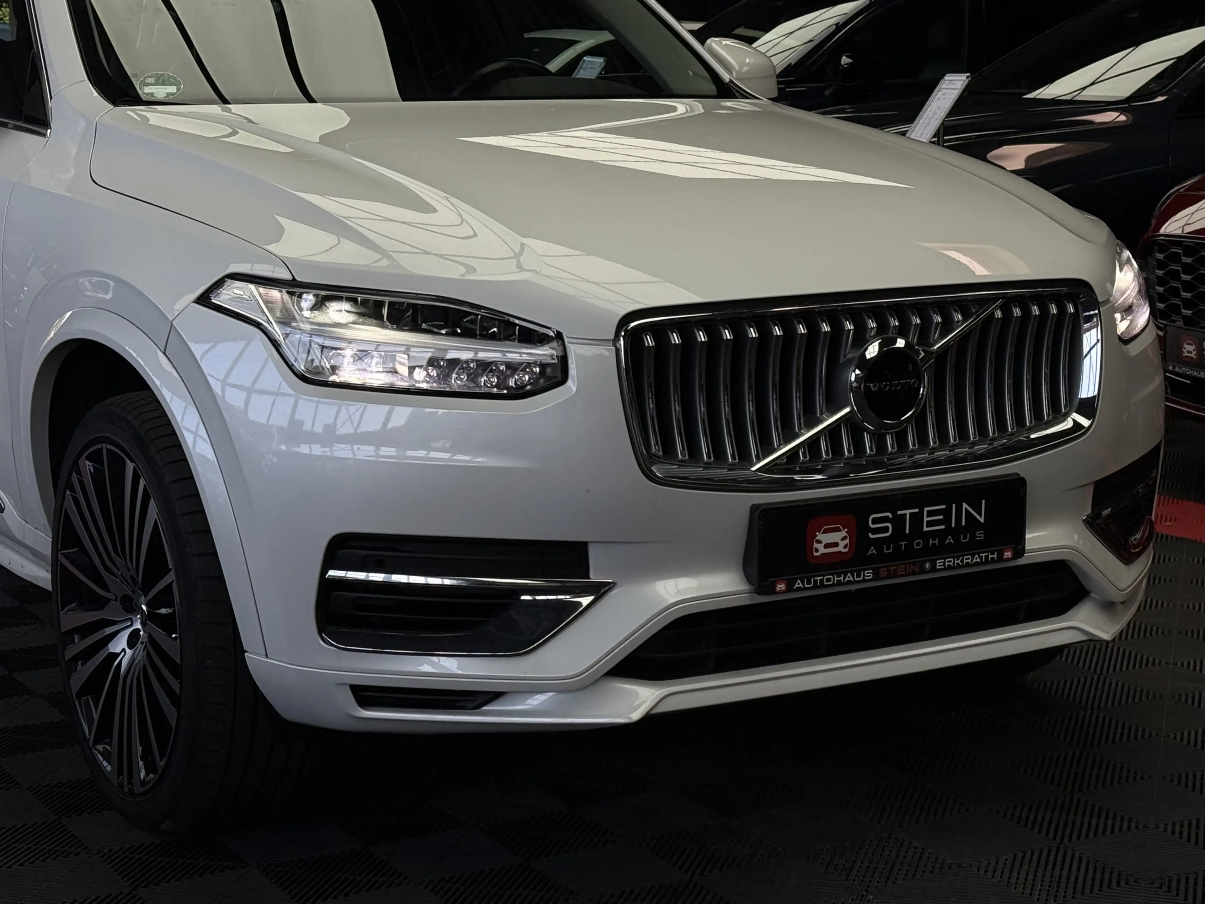 Volvo XC90 Inscription Expression Recharge AWD AHK Totwinkel- — photo 7