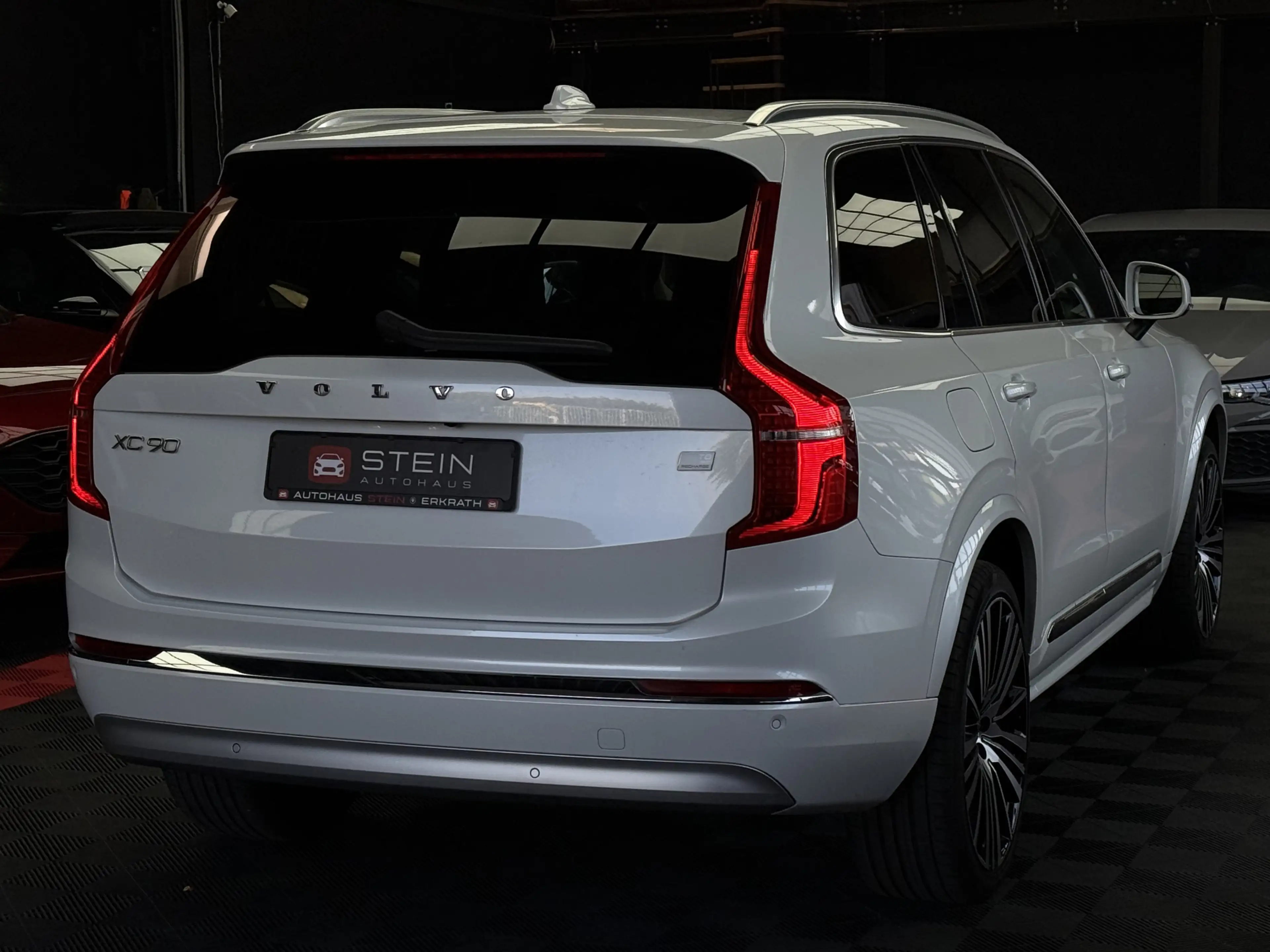 Volvo XC90 Inscription Expression Recharge AWD AHK Totwinkel- — photo 5