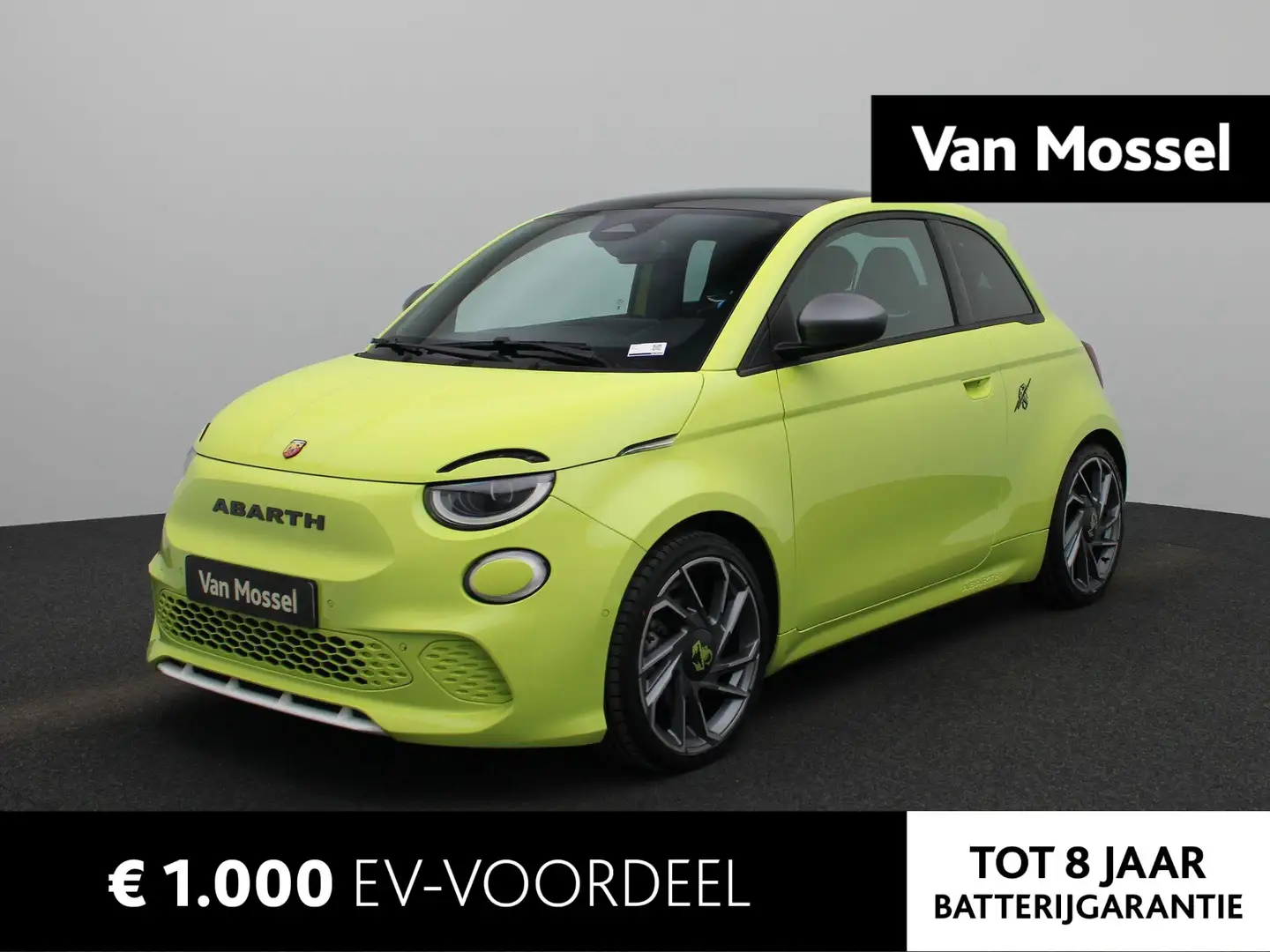 Abarth 500e Abarth Scorpionissima 42 kWh | Navigatie | Climate Green - 1