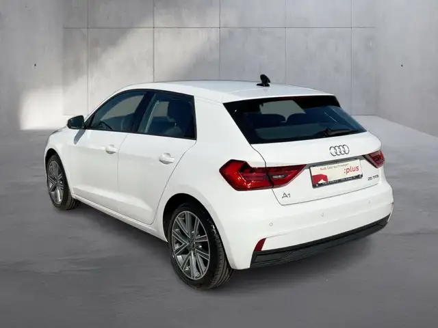 Audi A1 view 3