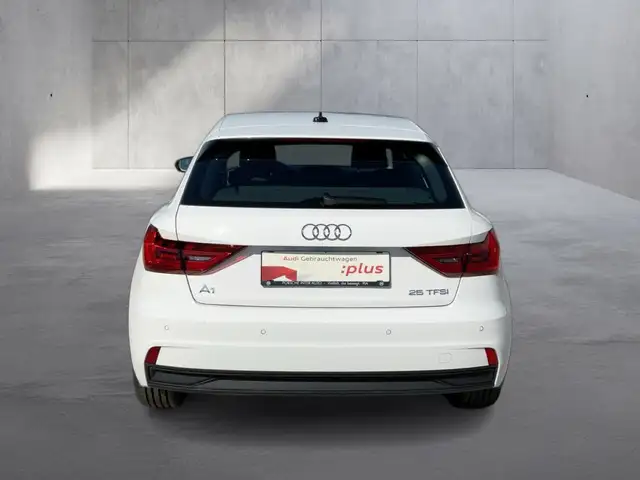 Audi A1 view 4