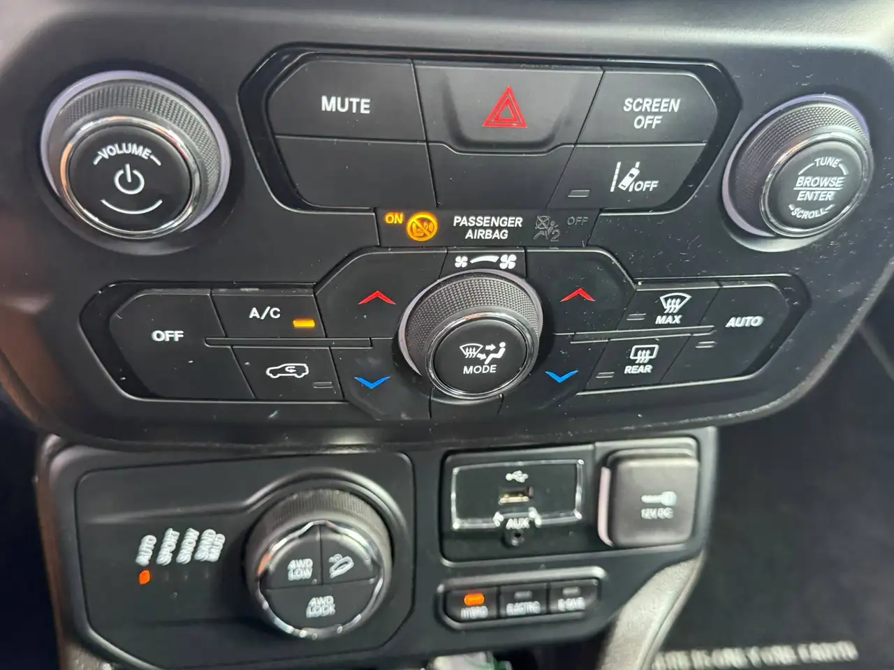 Jeep Renegade 2023 1.3 t4 phev First Edition Urban 4xe at6, миниатюра 18