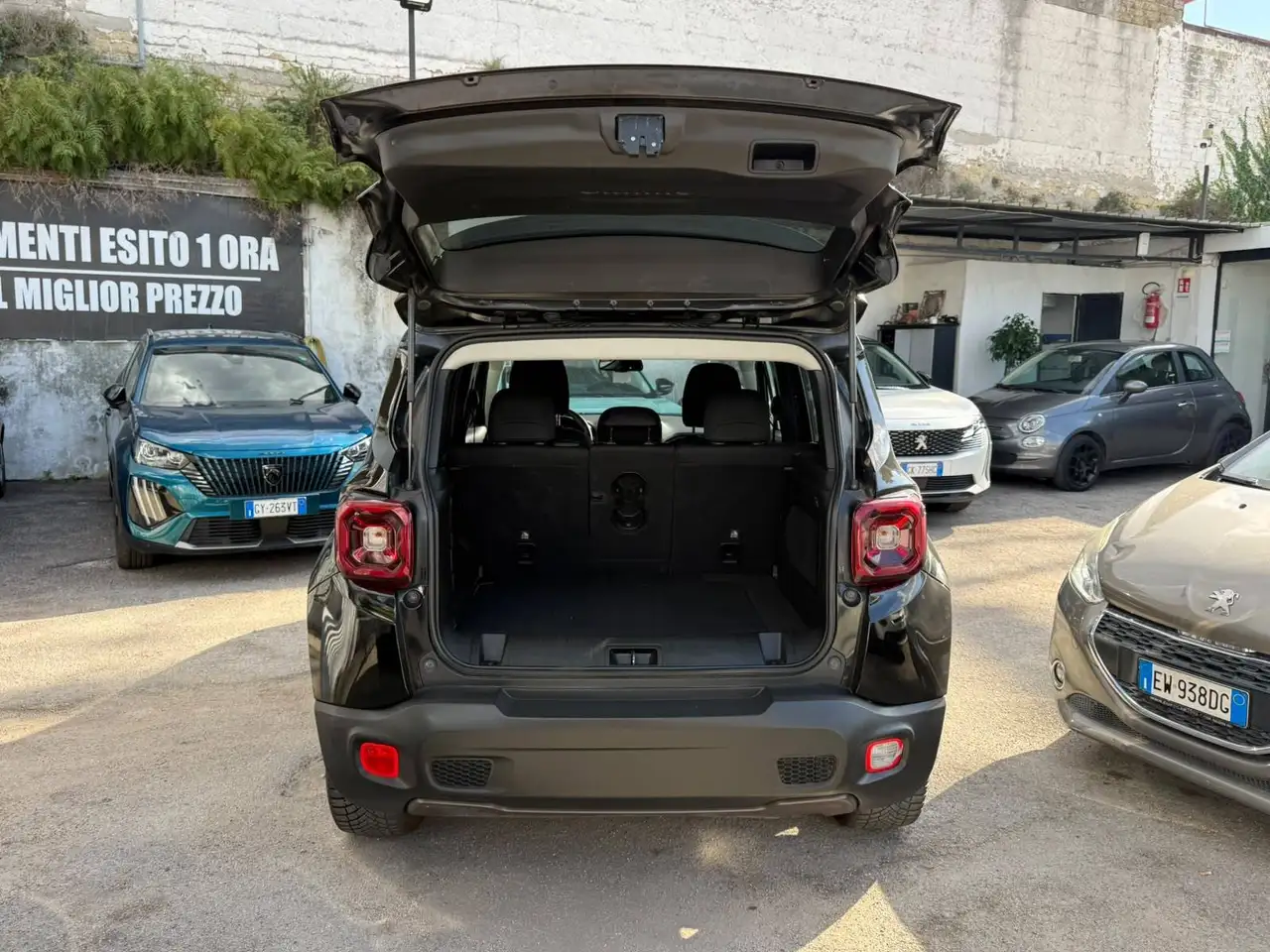 Jeep Renegade 2023 1.3 t4 phev First Edition Urban 4xe at6, миниатюра 3