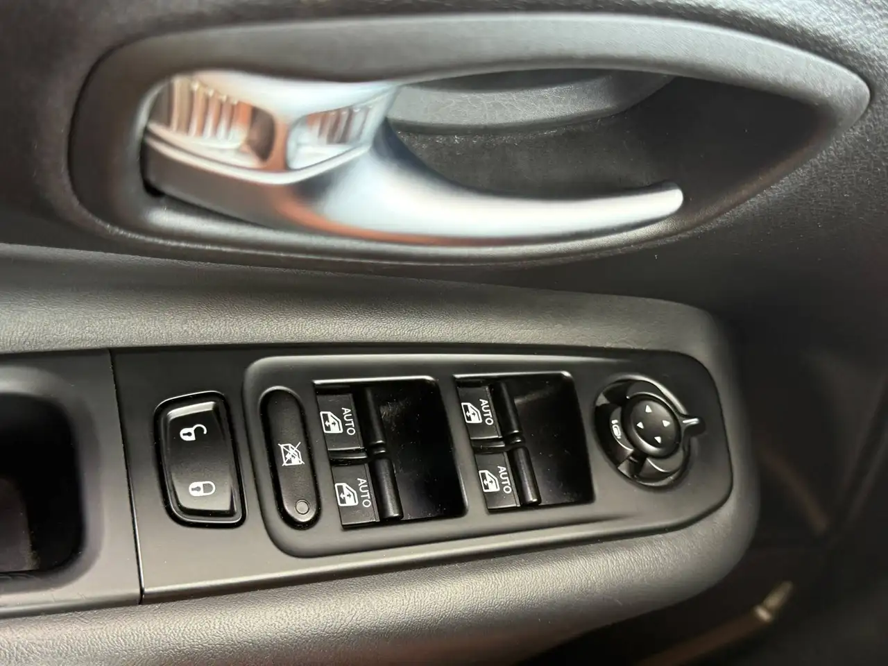 Jeep Renegade 2023 1.3 t4 phev First Edition Urban 4xe at6, миниатюра 24
