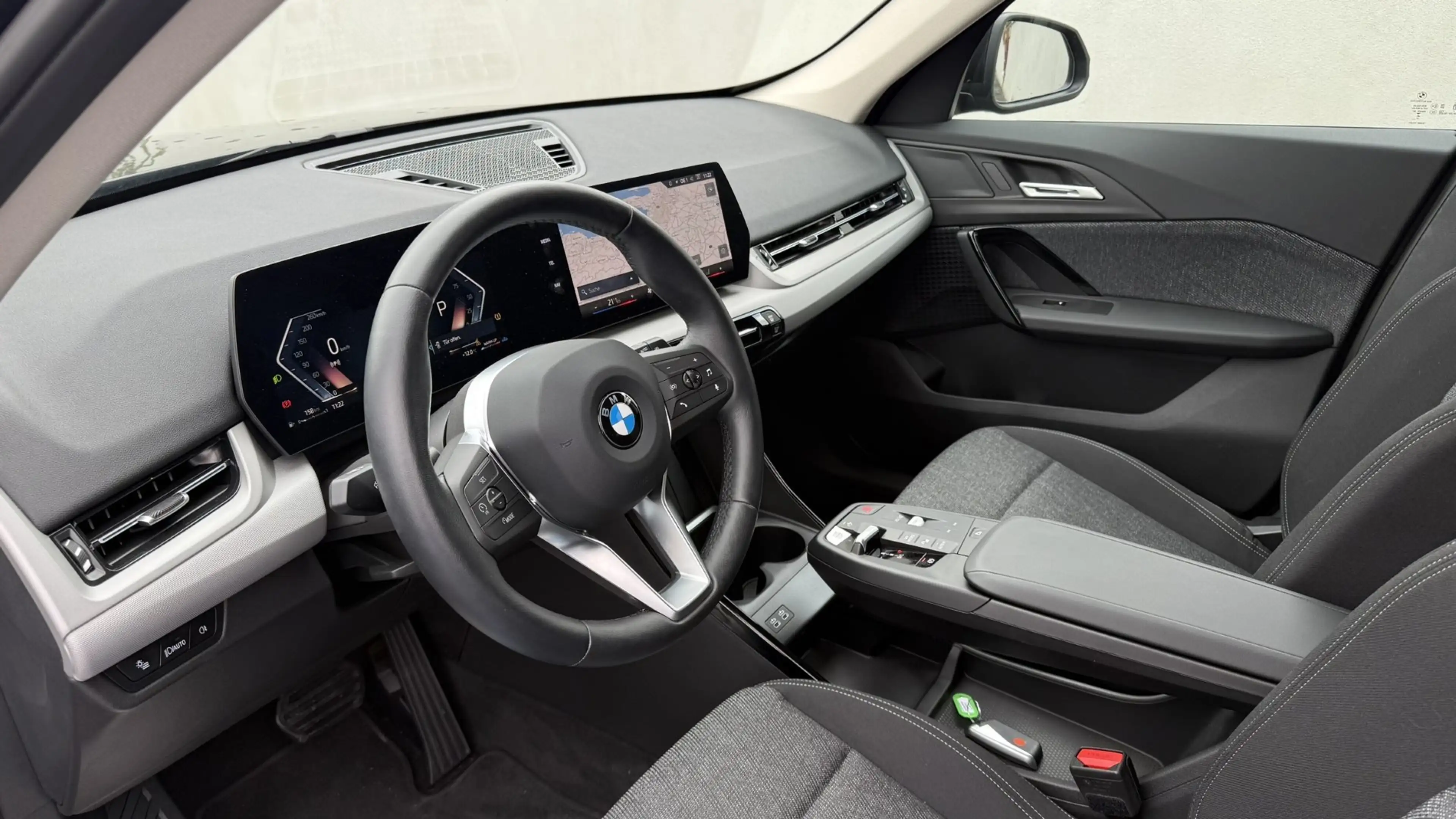 BMW X1 xDrive20d — photo 6