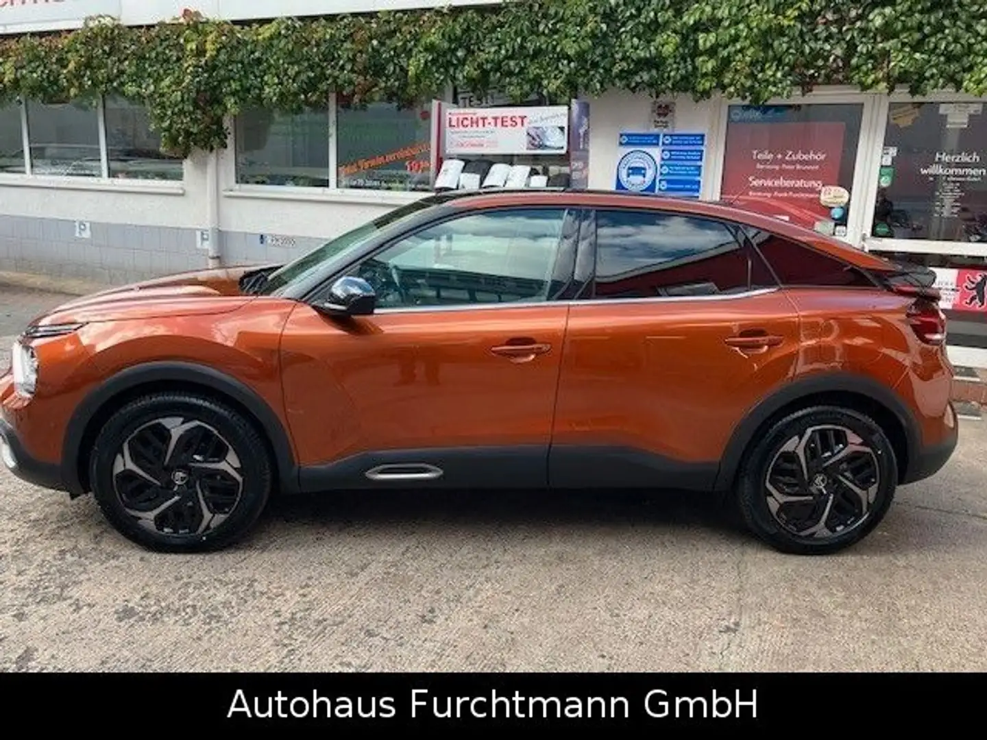 Citroen C4 Lim. Shine PureTech 130 EAT8 mit PANO-DACH Orange - 1