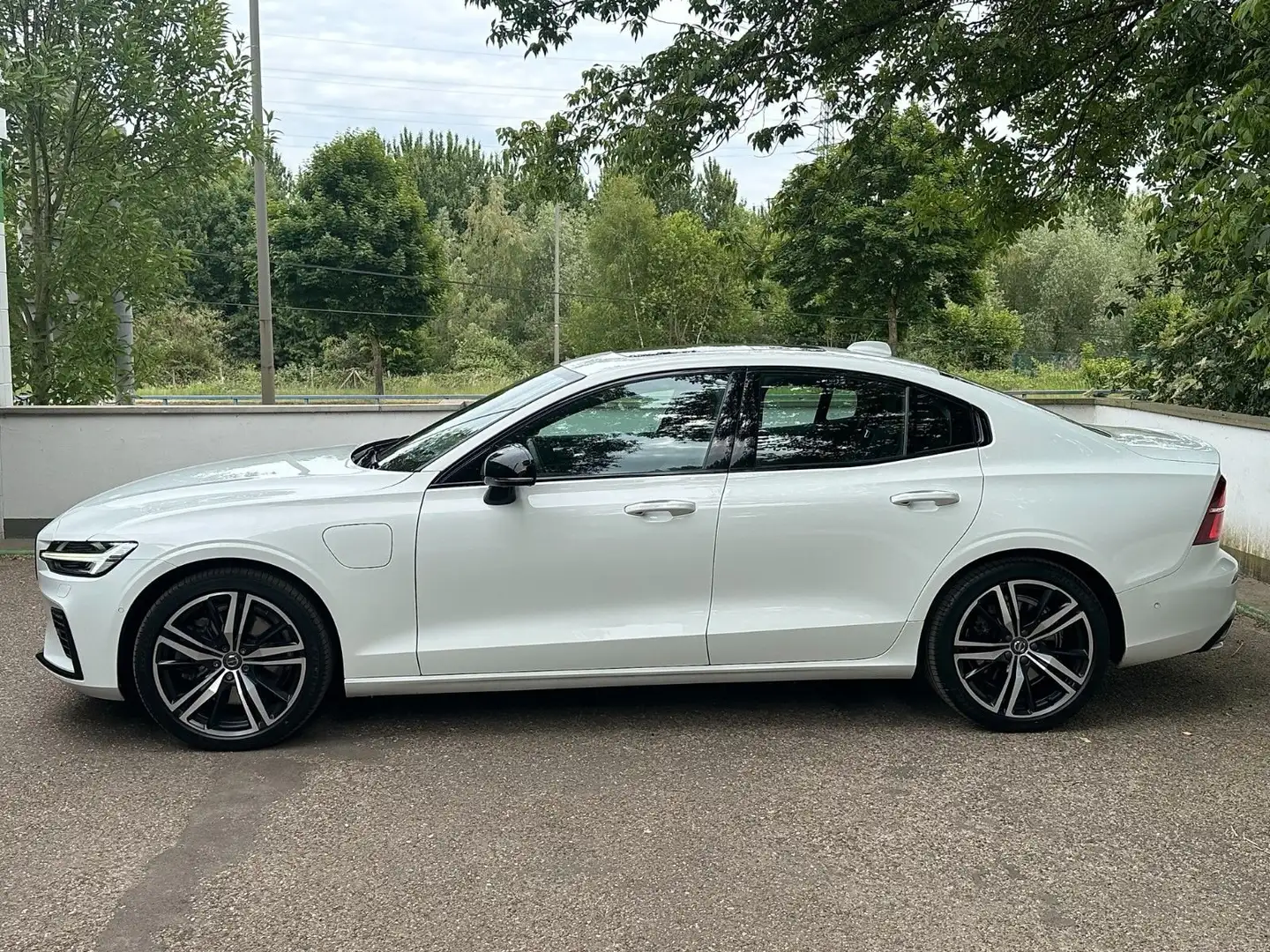 Volvo S60 S60 T8 Plug-In AWD R Design Benzin/Elektro Білий - 1