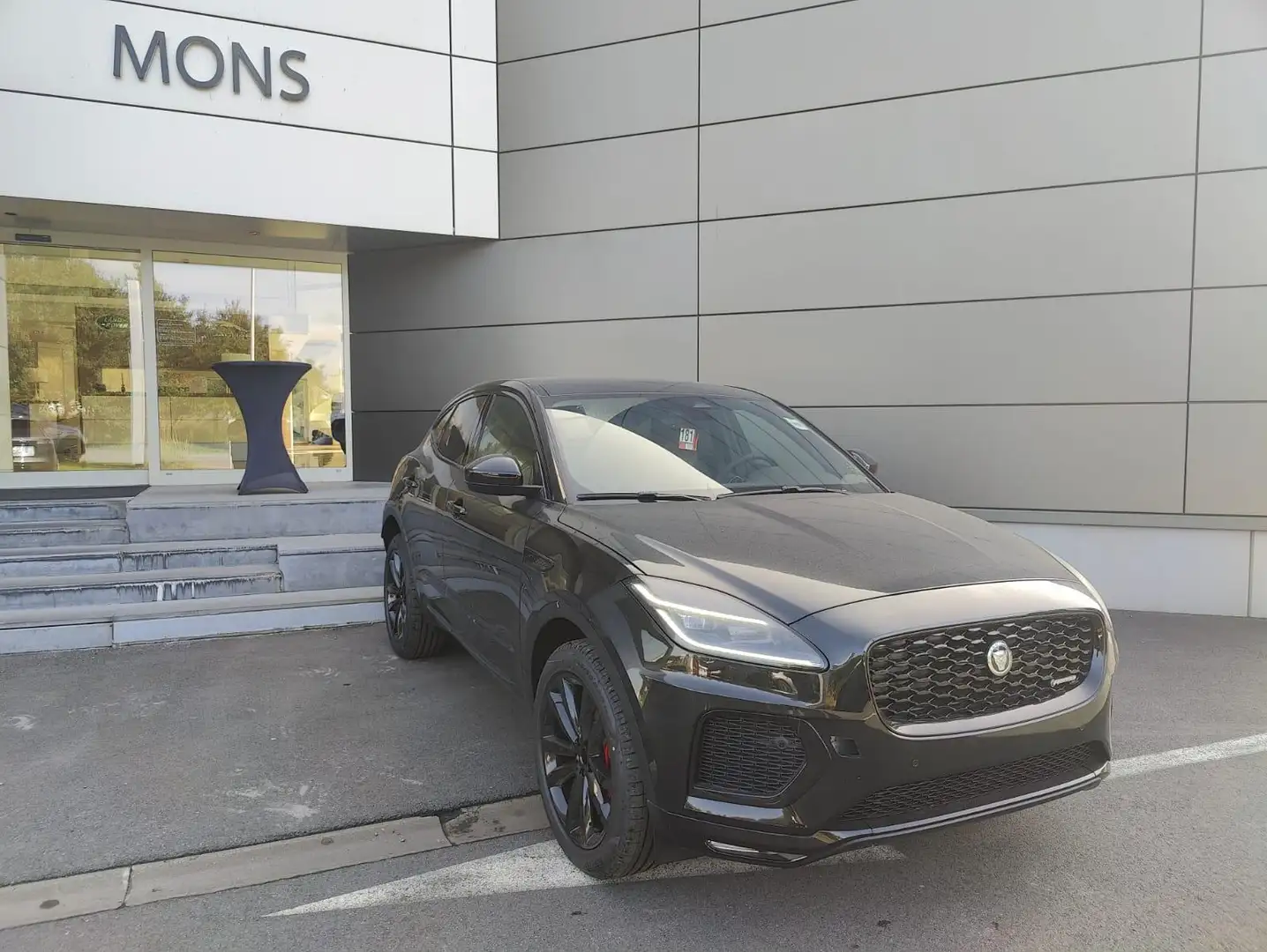Jaguar E-Pace R-Dynamic SE Noir - 2