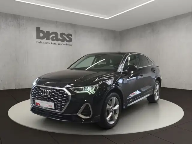 Audi Q3 S line 45 e 180(245) kW(PS)