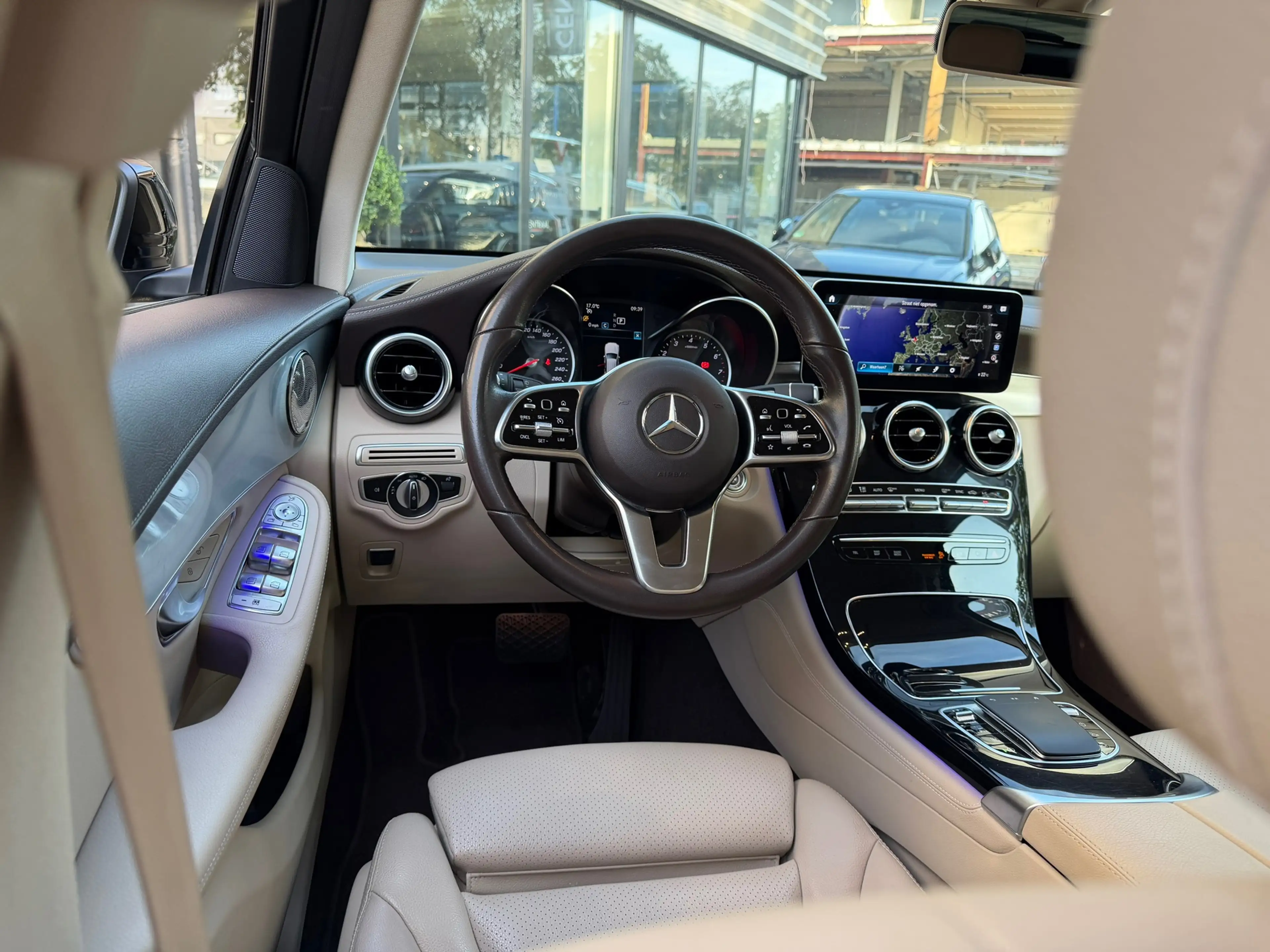 Mercedes-Benz GLC 200 Premium Plus Leder|Keyless|Led|Carplay — photo 24