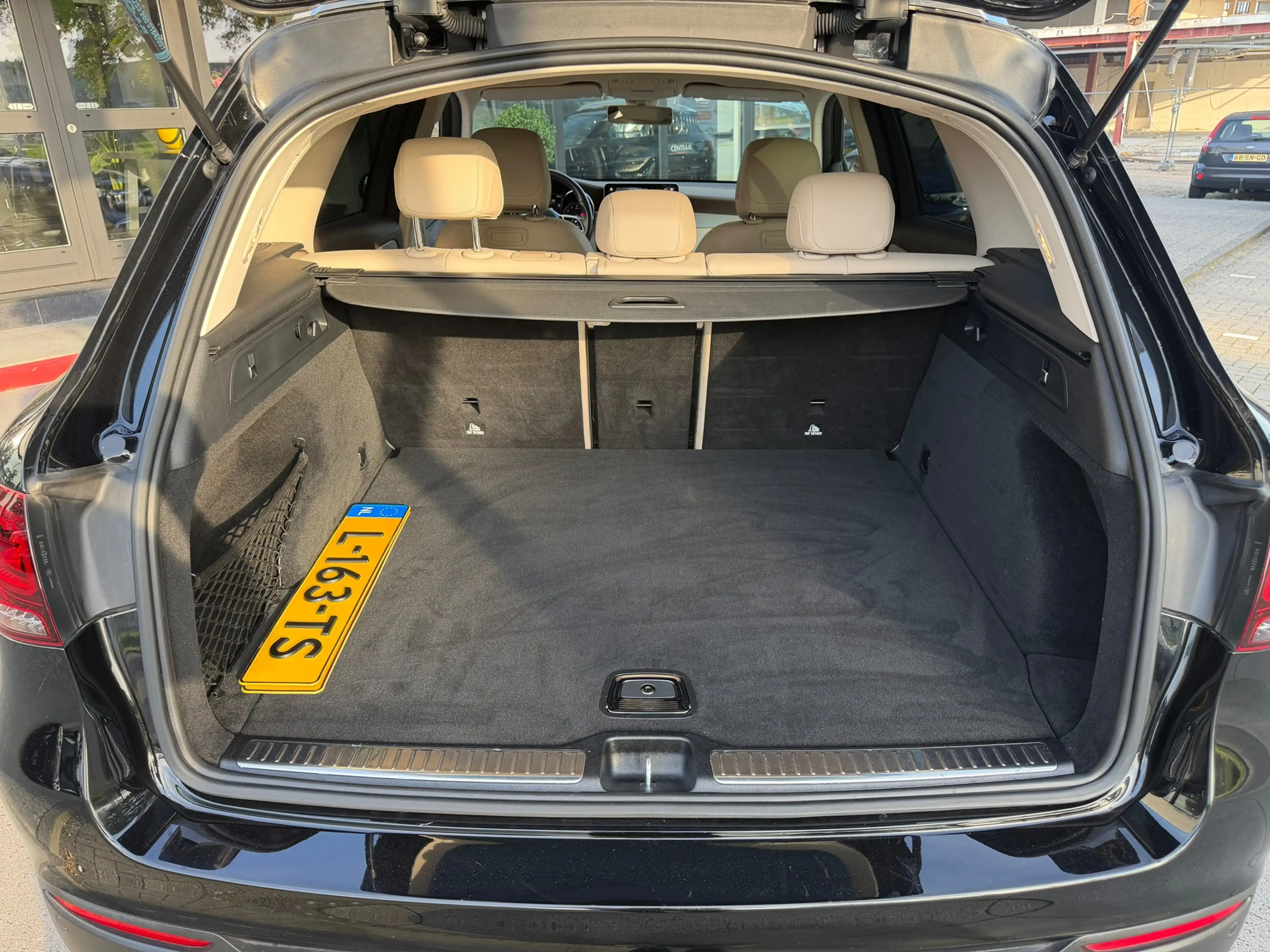 Mercedes-Benz GLC 200 Premium Plus Leder|Keyless|Led|Carplay — photo 25