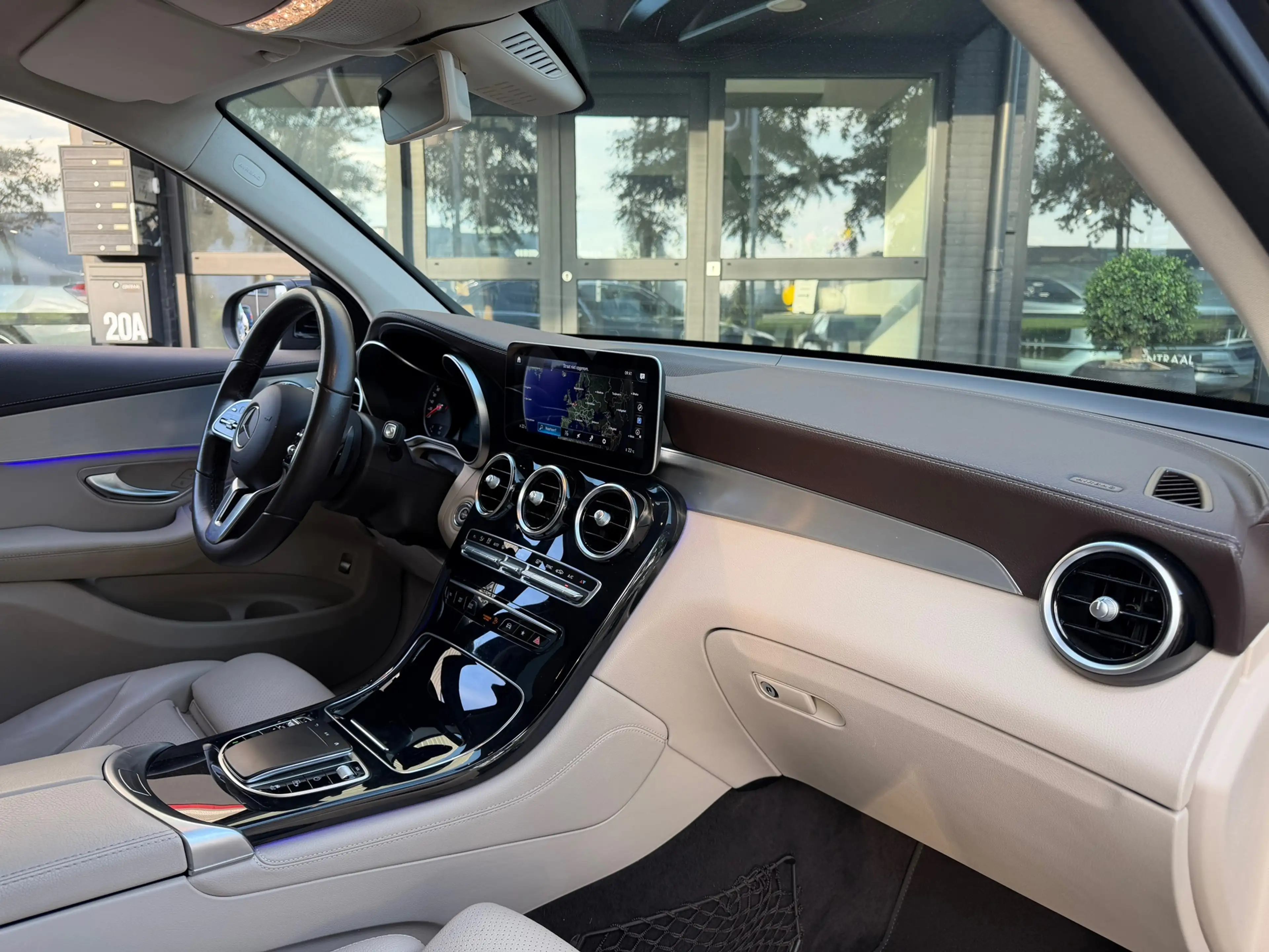 Mercedes-Benz GLC 200 Premium Plus Leder|Keyless|Led|Carplay — photo 7
