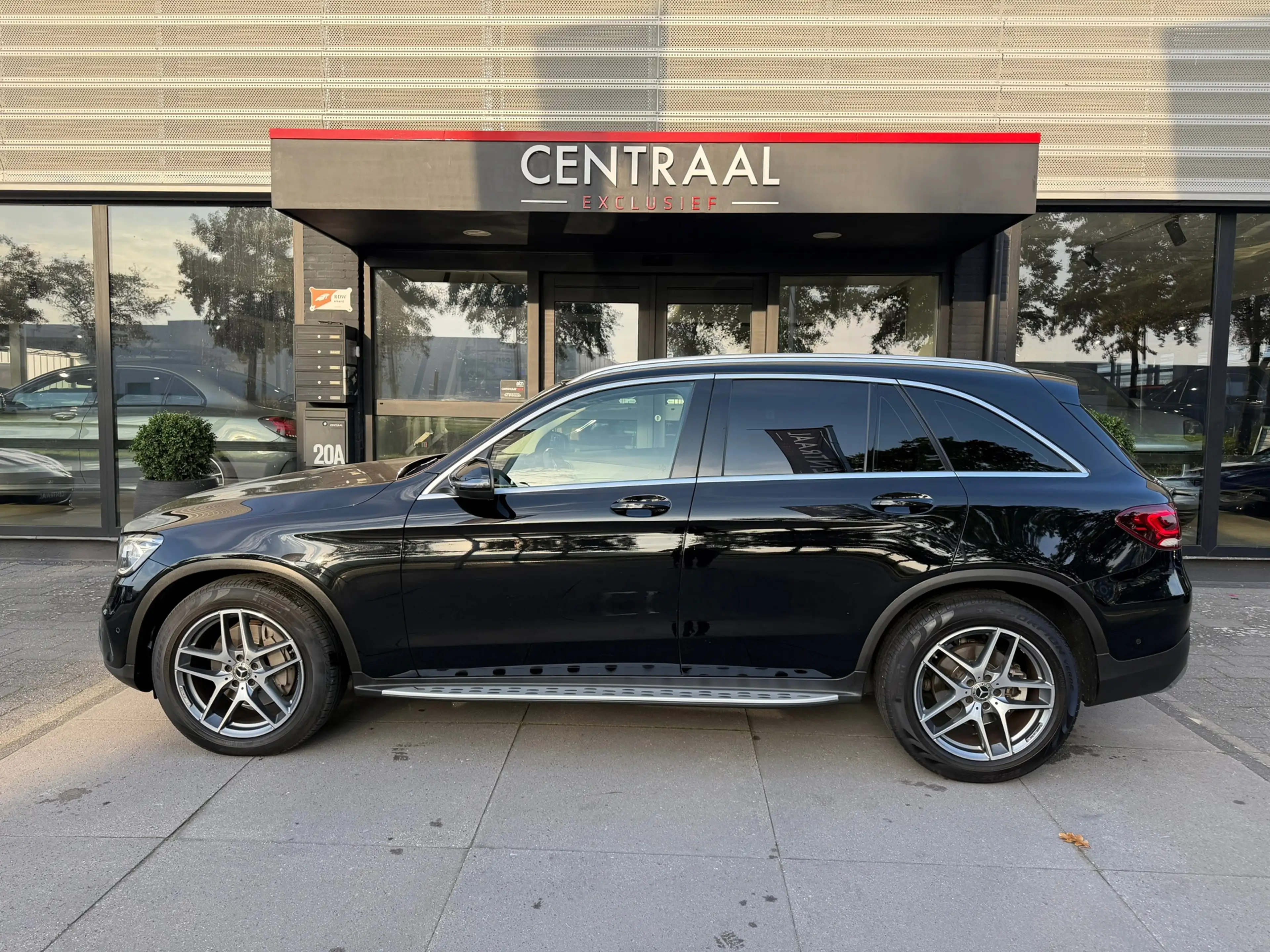Mercedes-Benz GLC 200 Premium Plus Leder|Keyless|Led|Carplay — photo 14