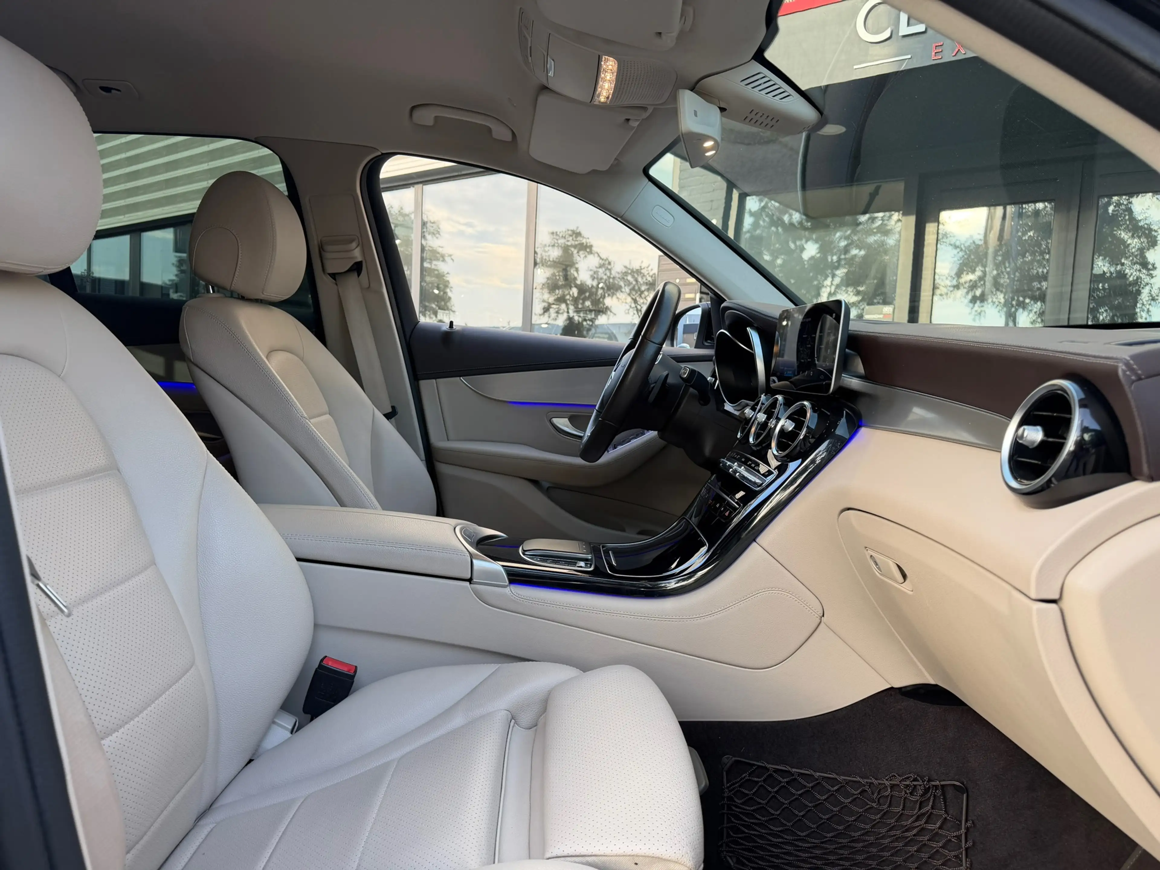 Mercedes-Benz GLC 200 Premium Plus Leder|Keyless|Led|Carplay — photo 8