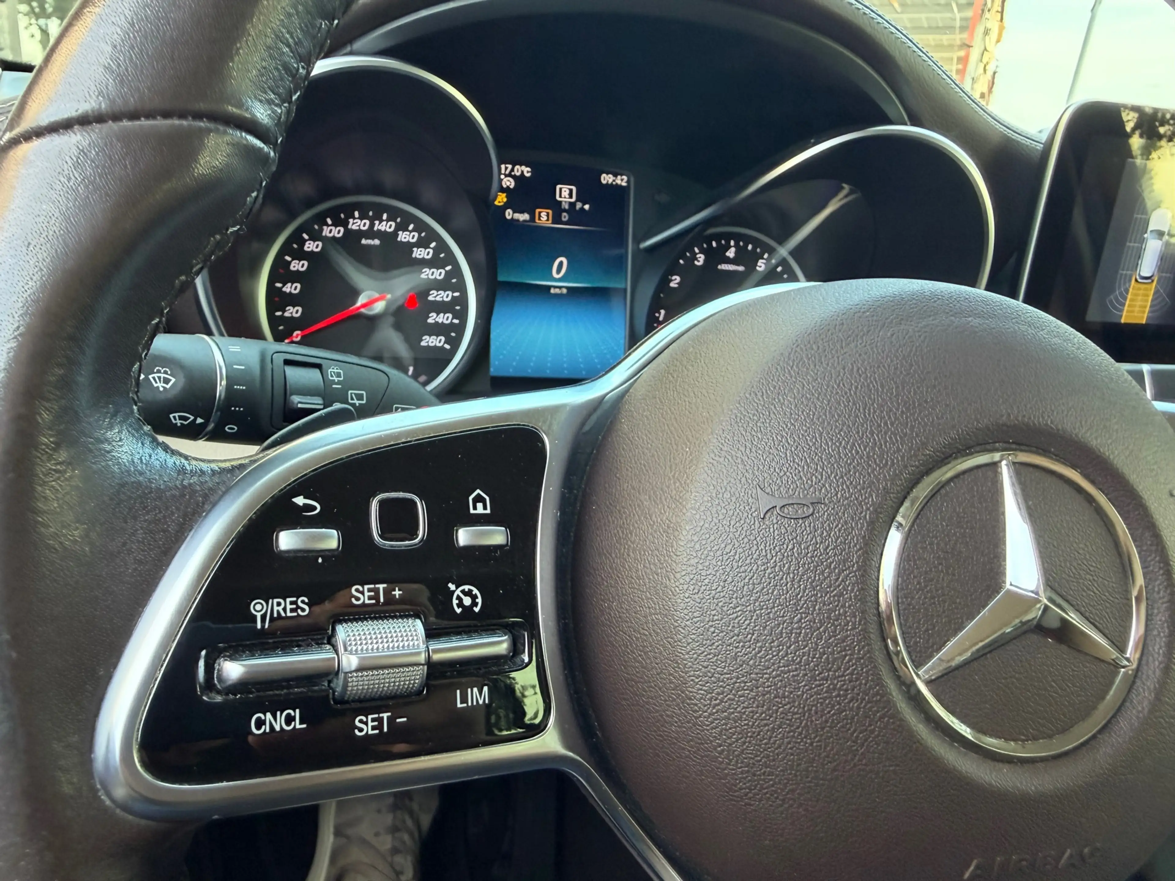 Mercedes-Benz GLC 200 Premium Plus Leder|Keyless|Led|Carplay — photo 35