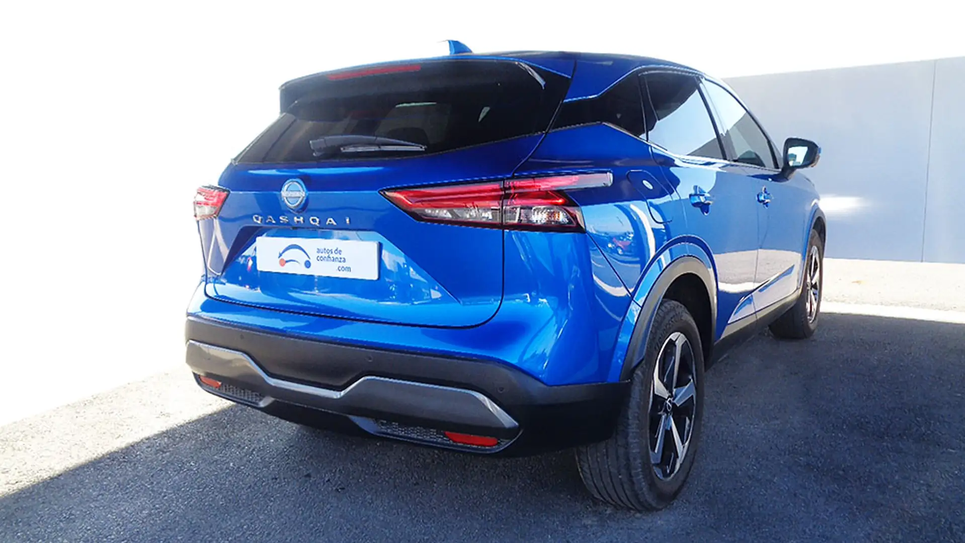 Nissan Qashqai 1.3 DIG-T mHEV 12V N-Connecta 4x2 Aut. 116kW - 2