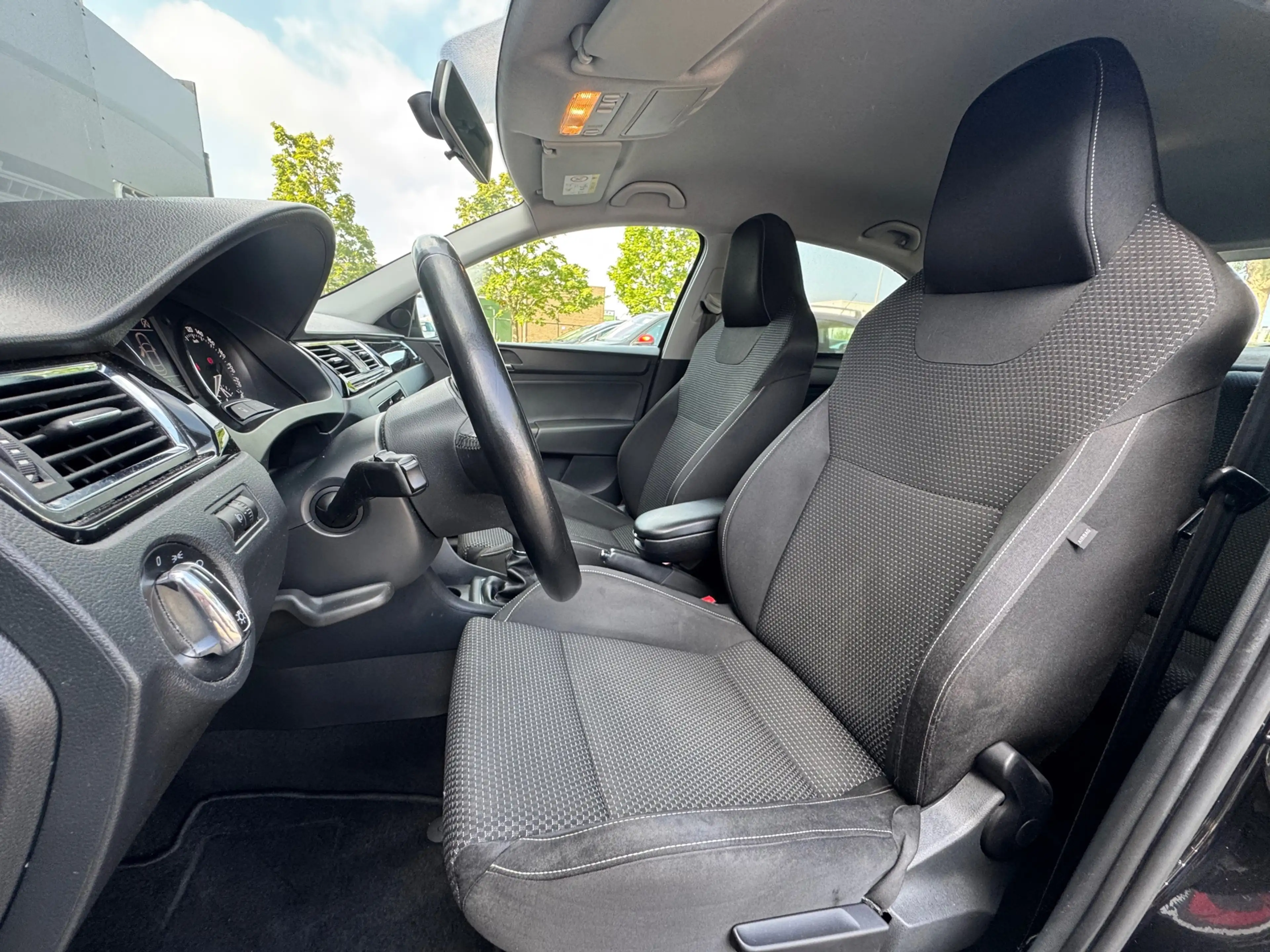 Skoda Rapid/Spaceback 1.2 TSI Greentech Elegance CLIMATE | CRUISE | 2de — photo 4