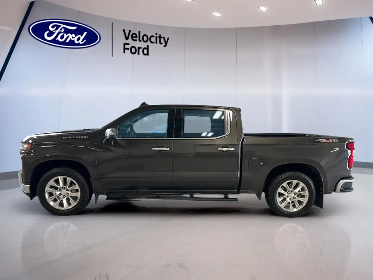 Chevrolet Silverado 1500 снимка Chevrolet Silverado 1500