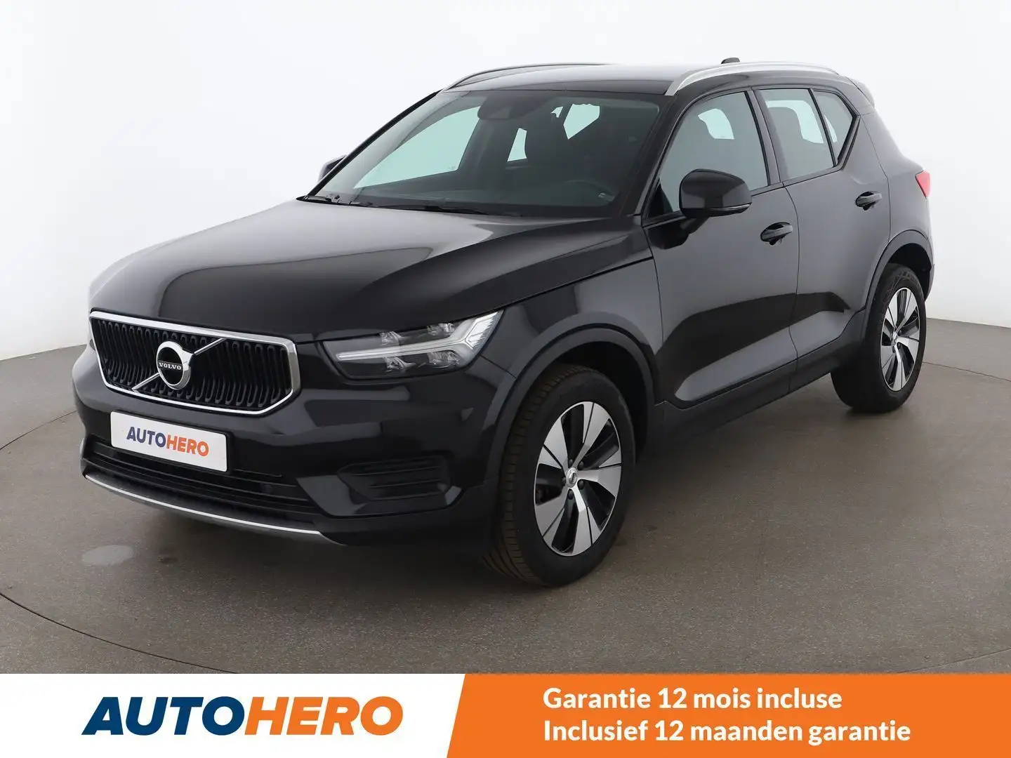 Volvo XC40 1.5 T2 Momentum Pro 2WD Zwart - 1