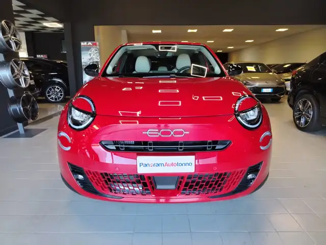 Fiat 600 view 2
