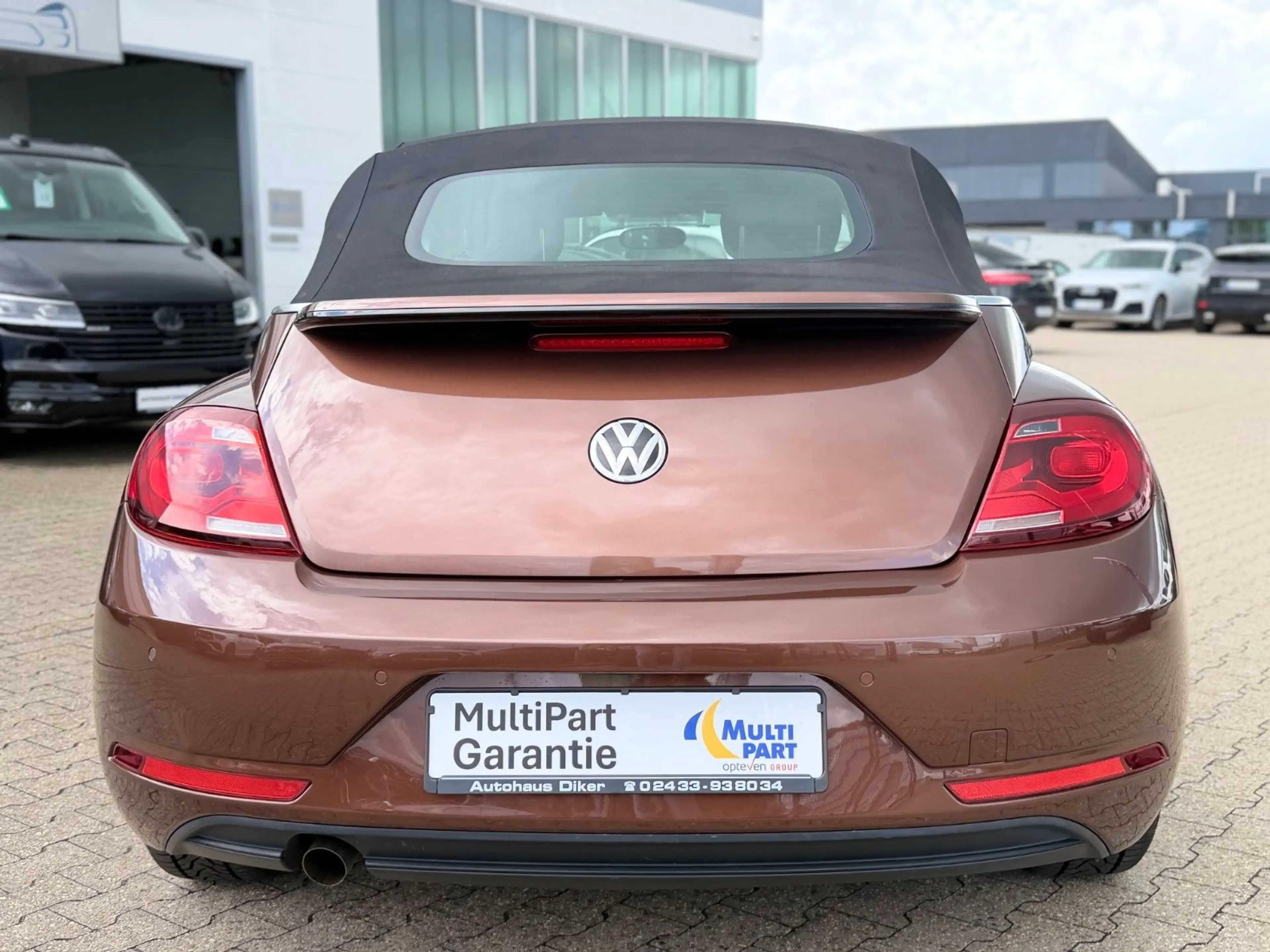 Volkswagen Beetle Cabriolet Design-Paket Black Style — photo 6