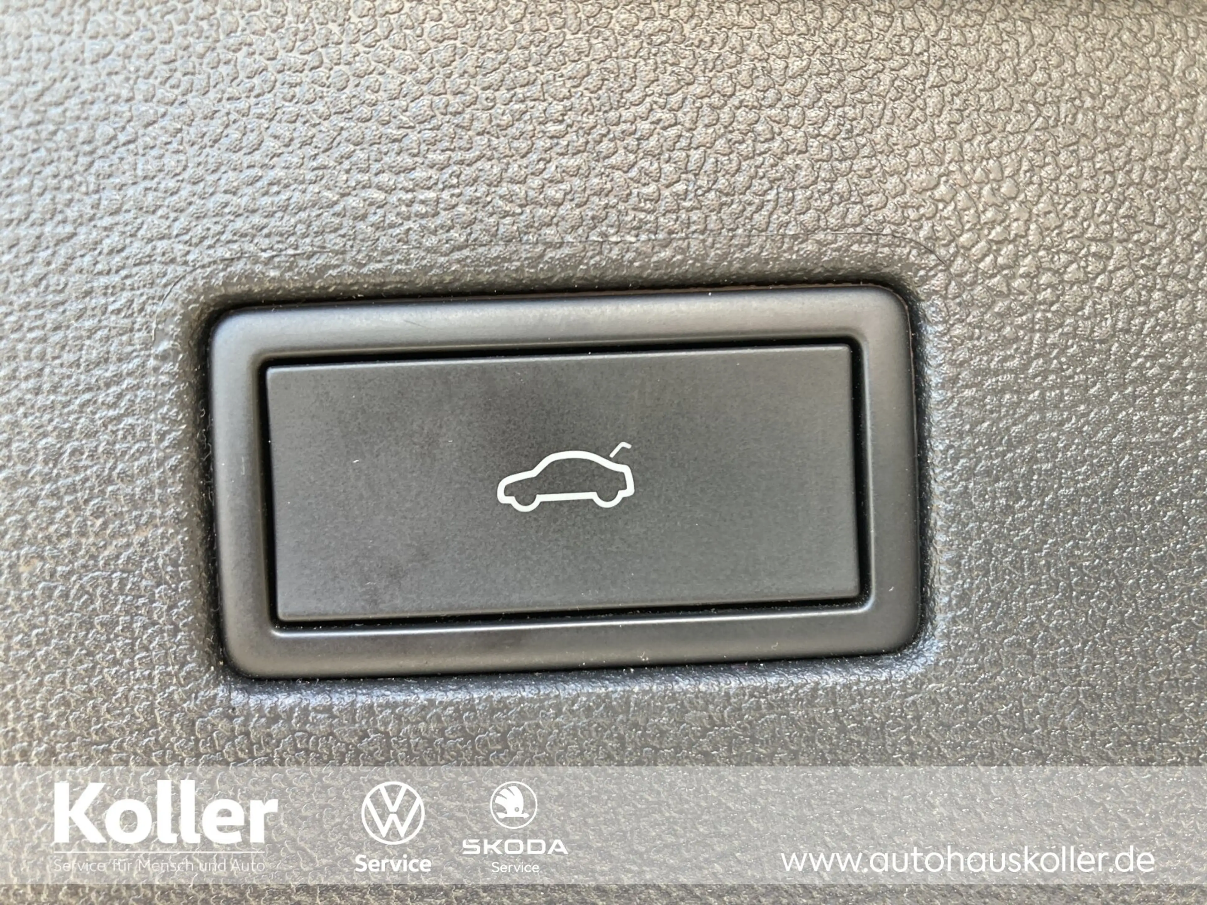 Volkswagen Tiguan Allspace Tiguan Allspace 2.0 TDI DSG 4MO R-Line Leder 7S — photo 9
