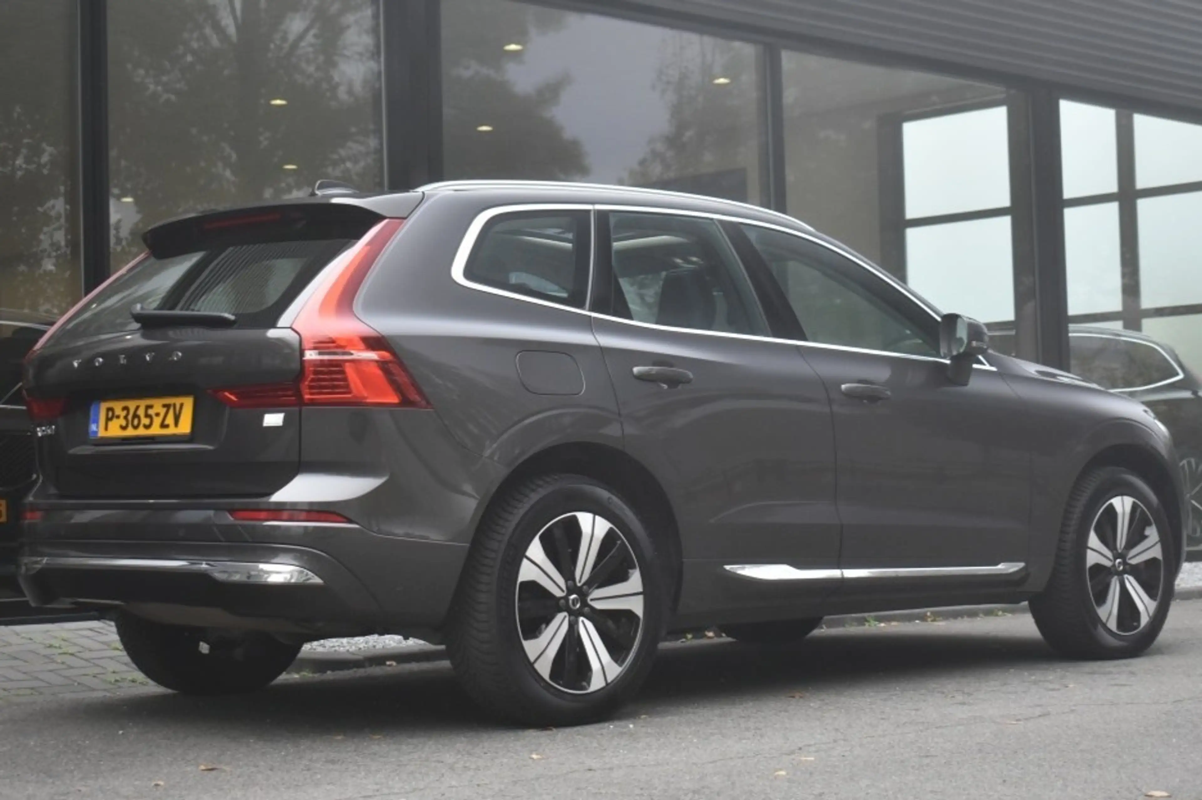 Volvo XC60 T6 350pk [Long Range] AWD Plus Bright | Driver Ass — photo 2