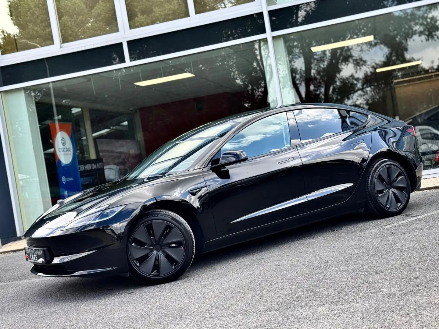Tesla Model 3 NEW MODEL *HIGHLAND* / 4-2024 / DIRECT BESCHIKBAAR Noir - 2