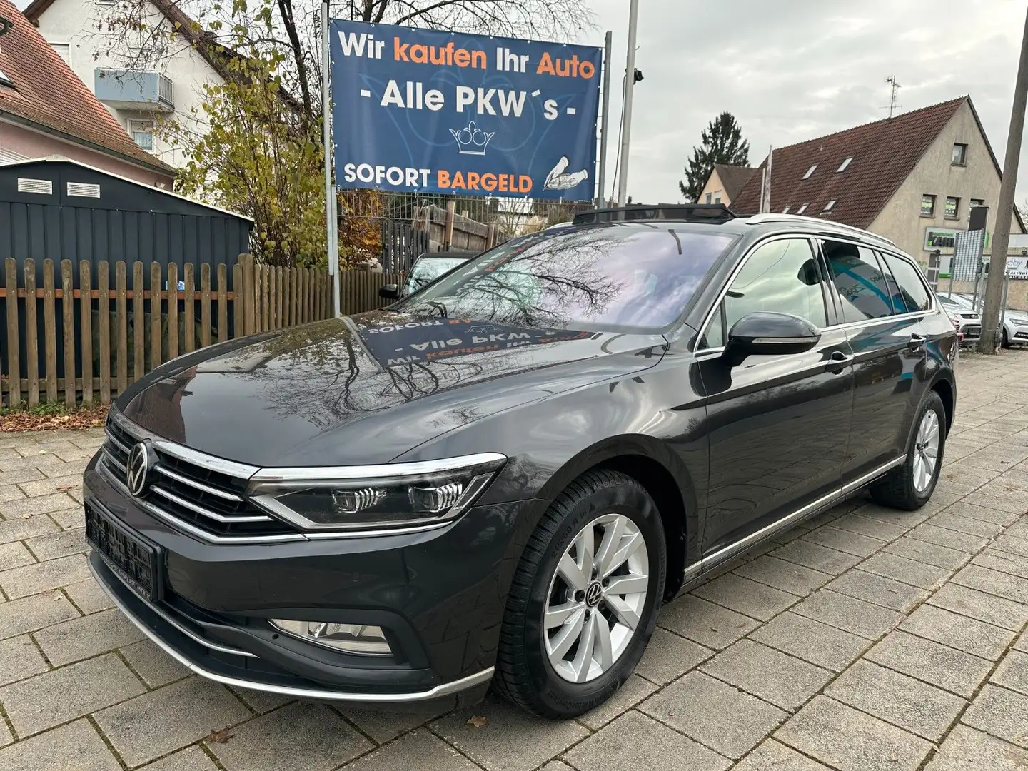 Volkswagen Passat Variant Elegance 4Motion Grau - 1
