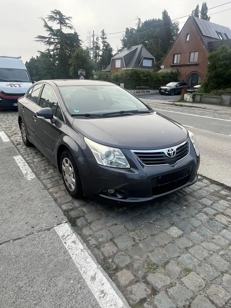 Toyota Avensis 2.0 D-4D Sol DPF siva - 1