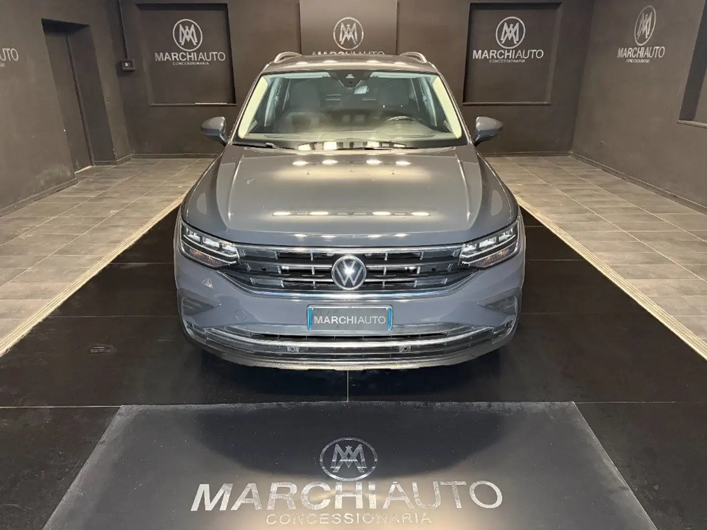 Volkswagen Tiguan 2.0 TDI SCR Life Grigio - 2