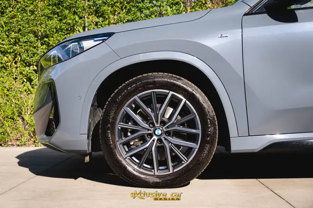 BMW X1 view 9