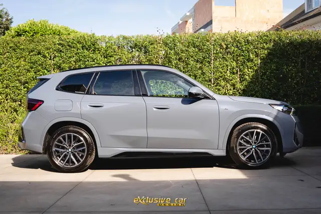 BMW X1 view 4