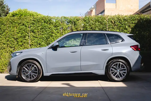 BMW X1 view 8