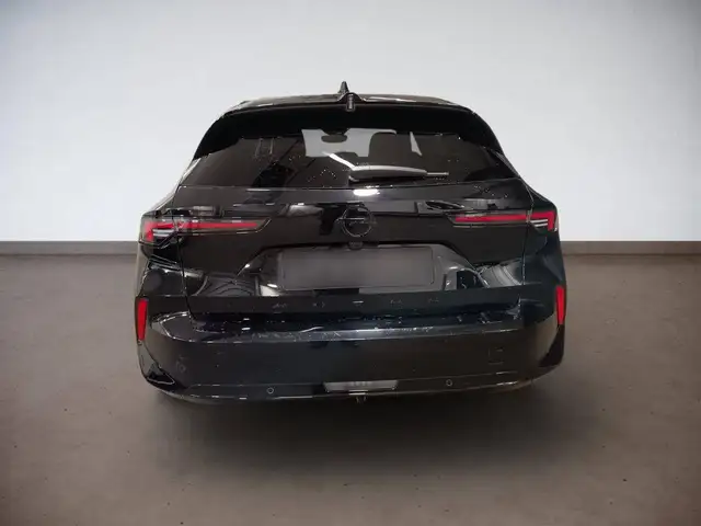 Opel Astra view 5