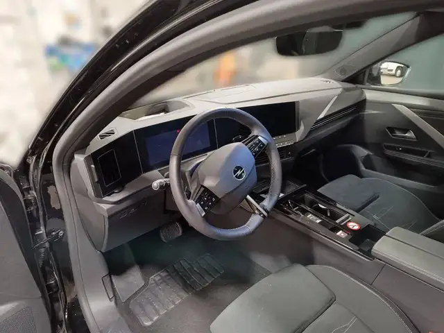 Opel Astra view 9