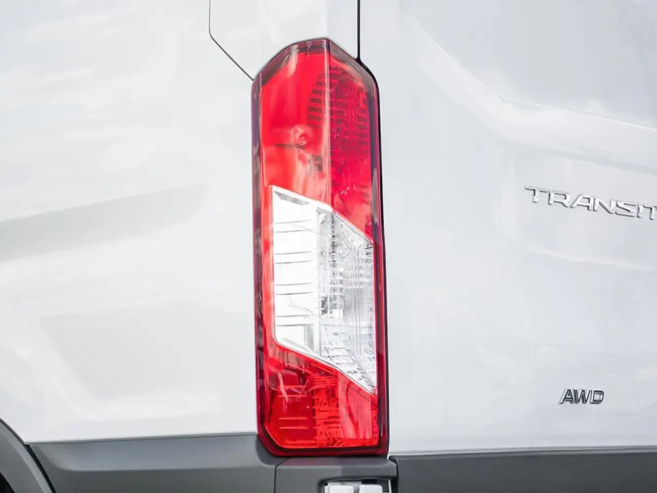 Ford Transit Cargo Van снимка Ford Transit Cargo Van