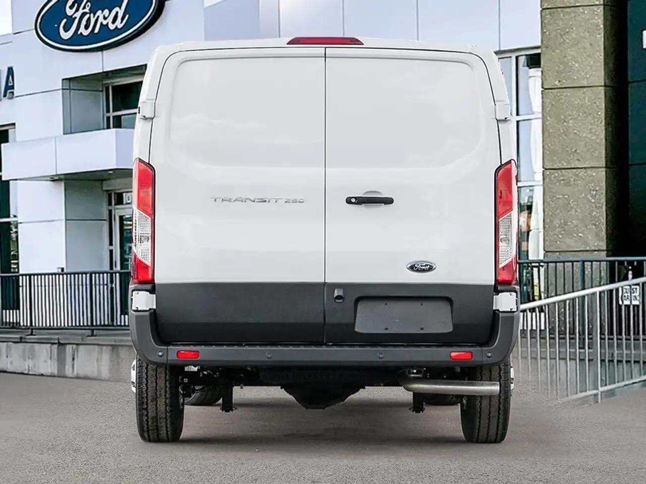 Ford Transit Cargo Van снимка Ford Transit Cargo Van