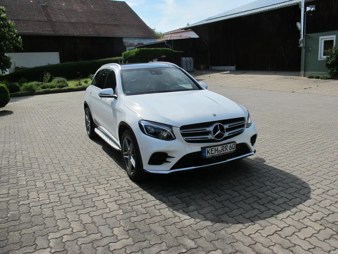 Mercedes-Benz GLC 350 GLC Diesel d 4Matic 9G-TRONIC AMG Line Weiß - 2