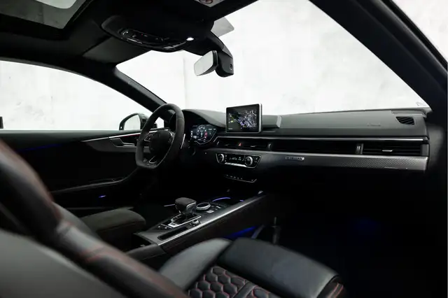 Audi RS5 view 21