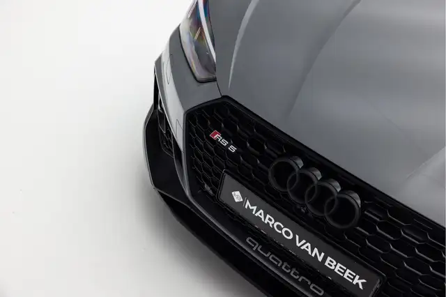 Audi RS5 view 7