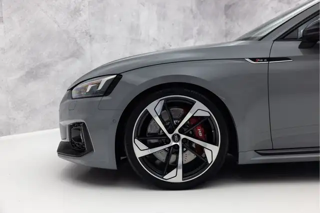 Audi RS5 view 10