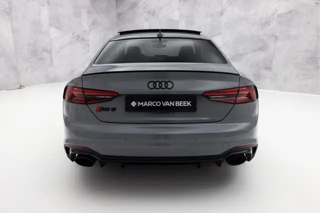 Audi RS5 view 11