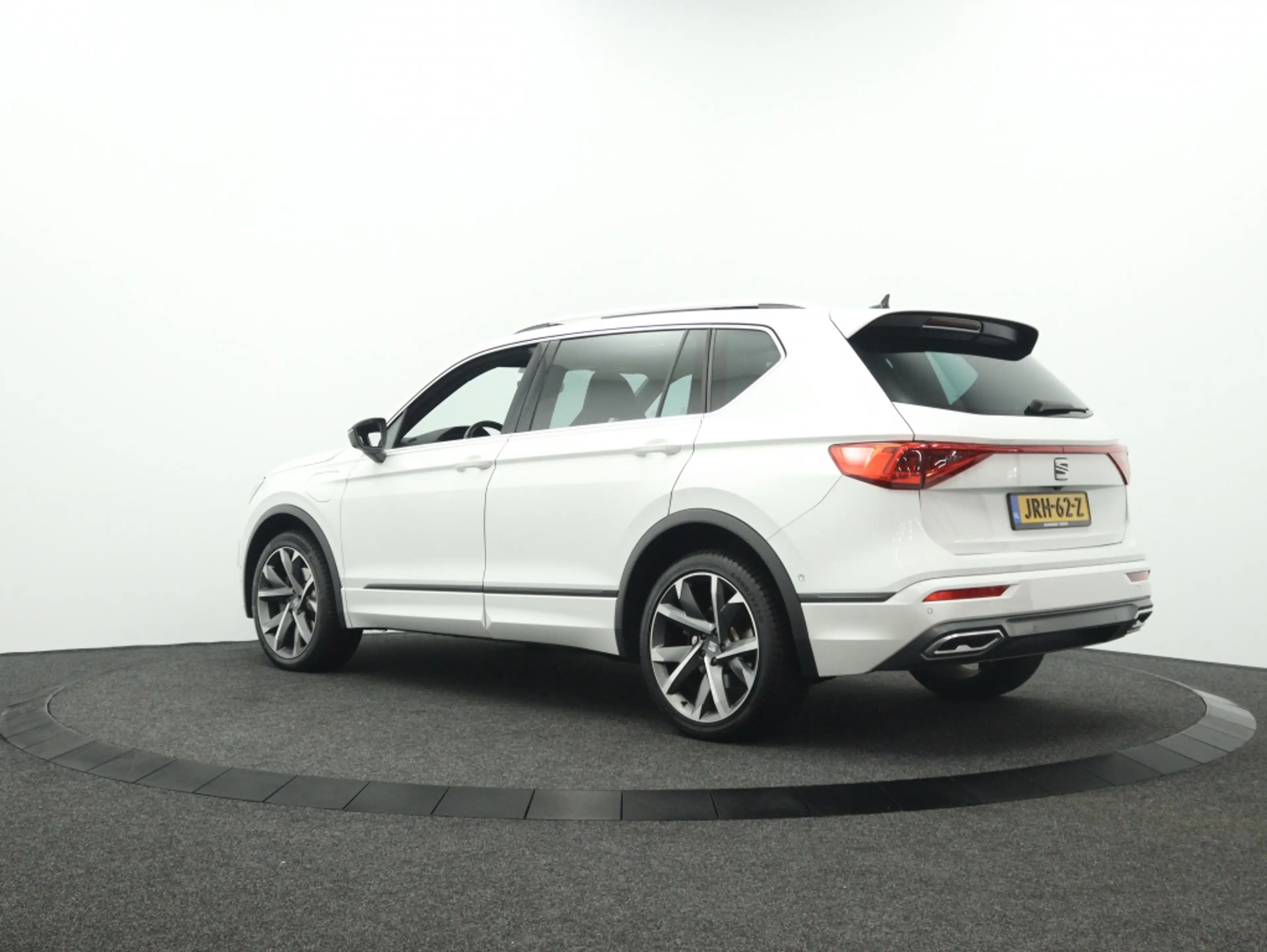 SEAT Tarraco 1.4 TSI e-Hybrid PHEV FR 245PK DSG | Pano | Trekha — photo 8
