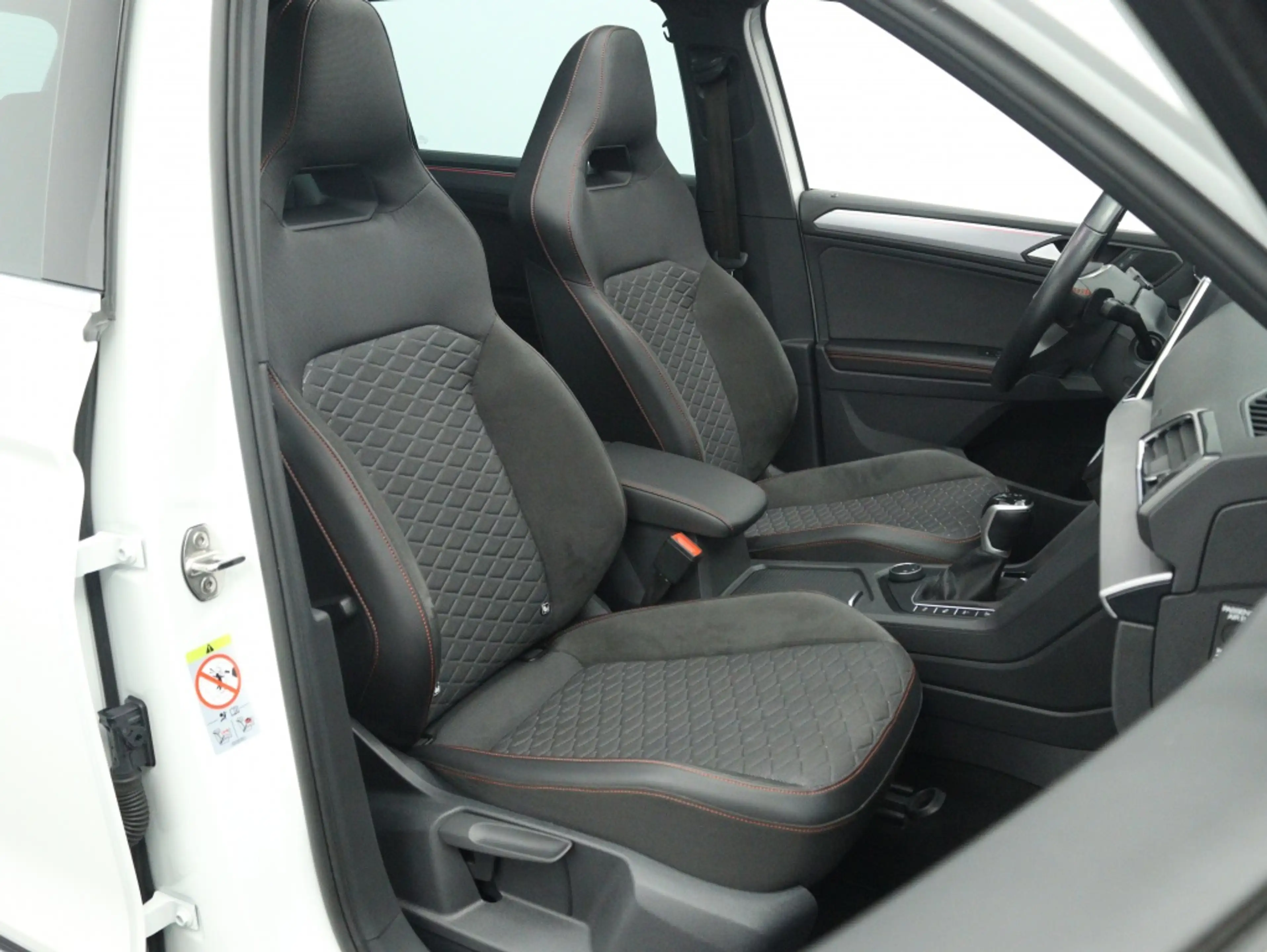 SEAT Tarraco 1.4 TSI e-Hybrid PHEV FR 245PK DSG | Pano | Trekha — photo 10